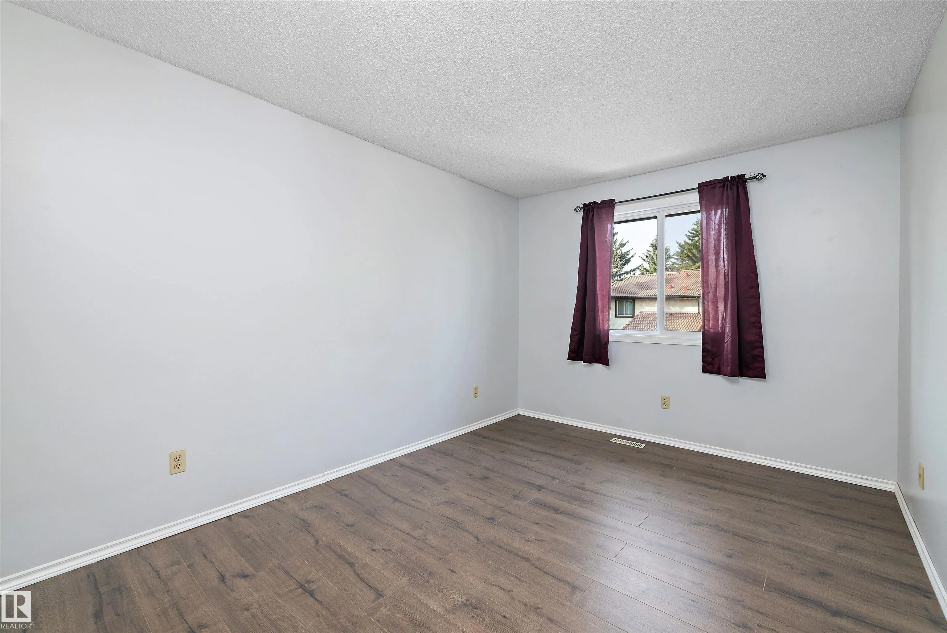 17409 95 Street