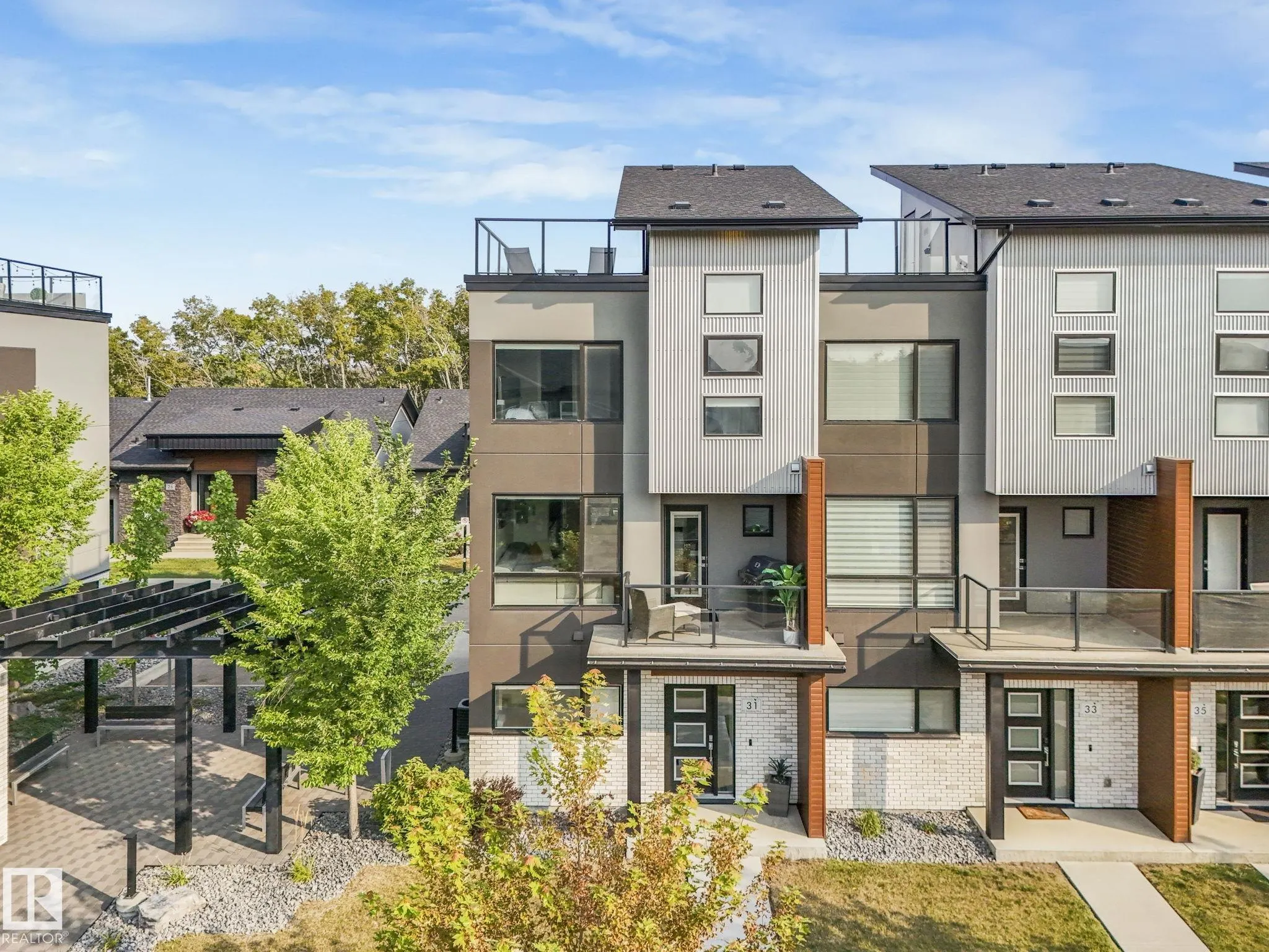 95 SALISBURY Way