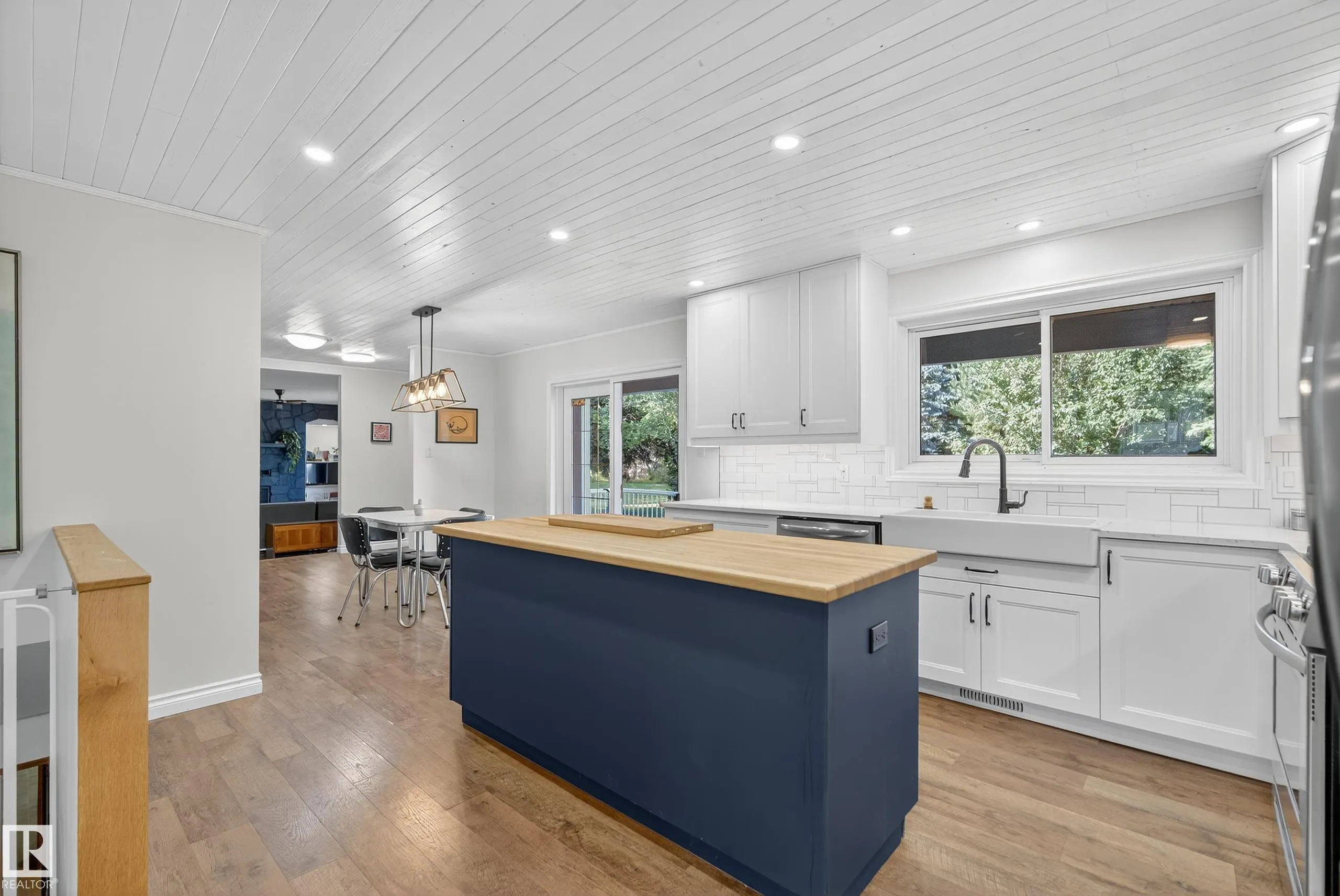 26417 TWP ROAD 594