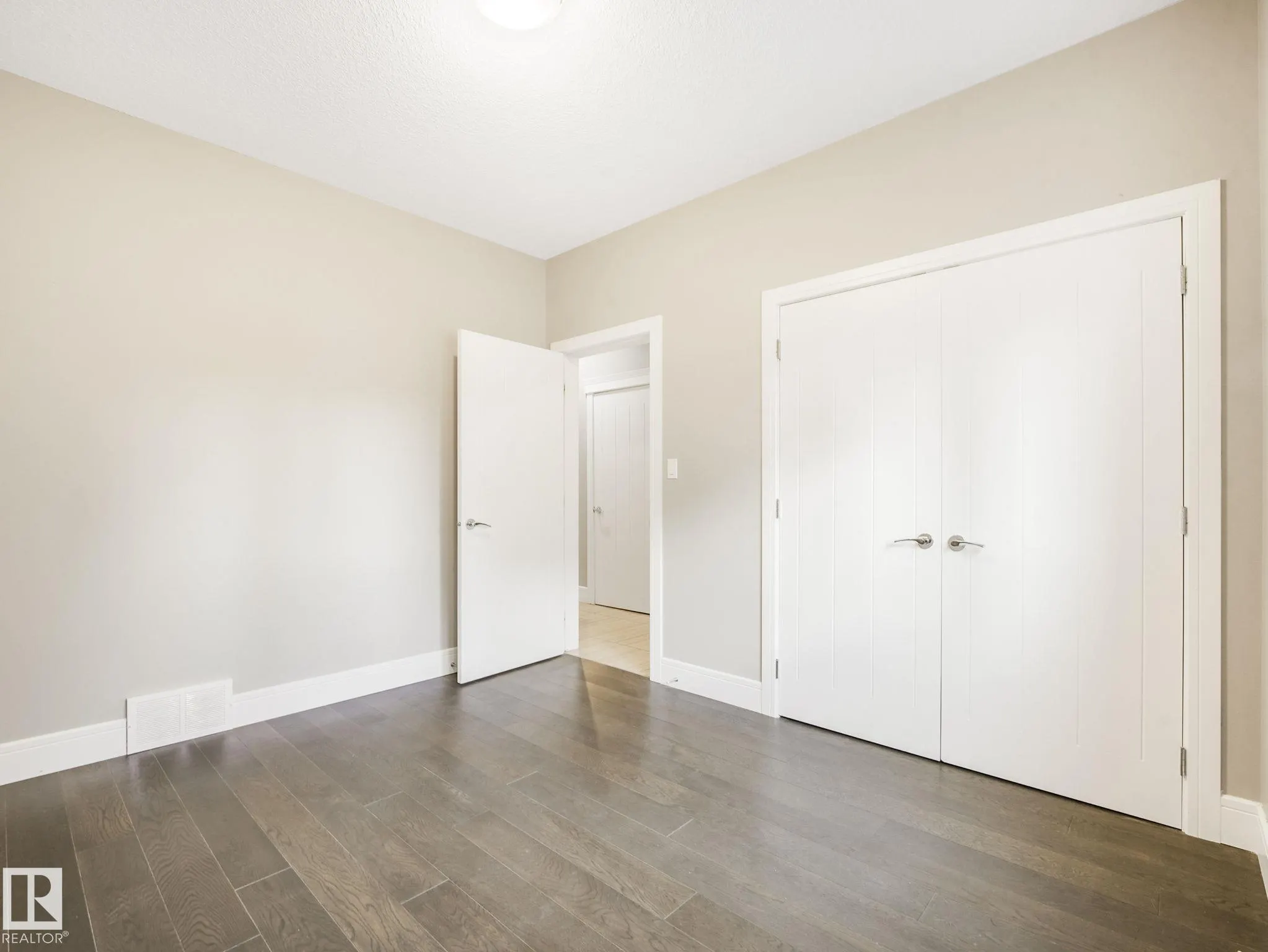 2421 ASHCRAFT Crescent