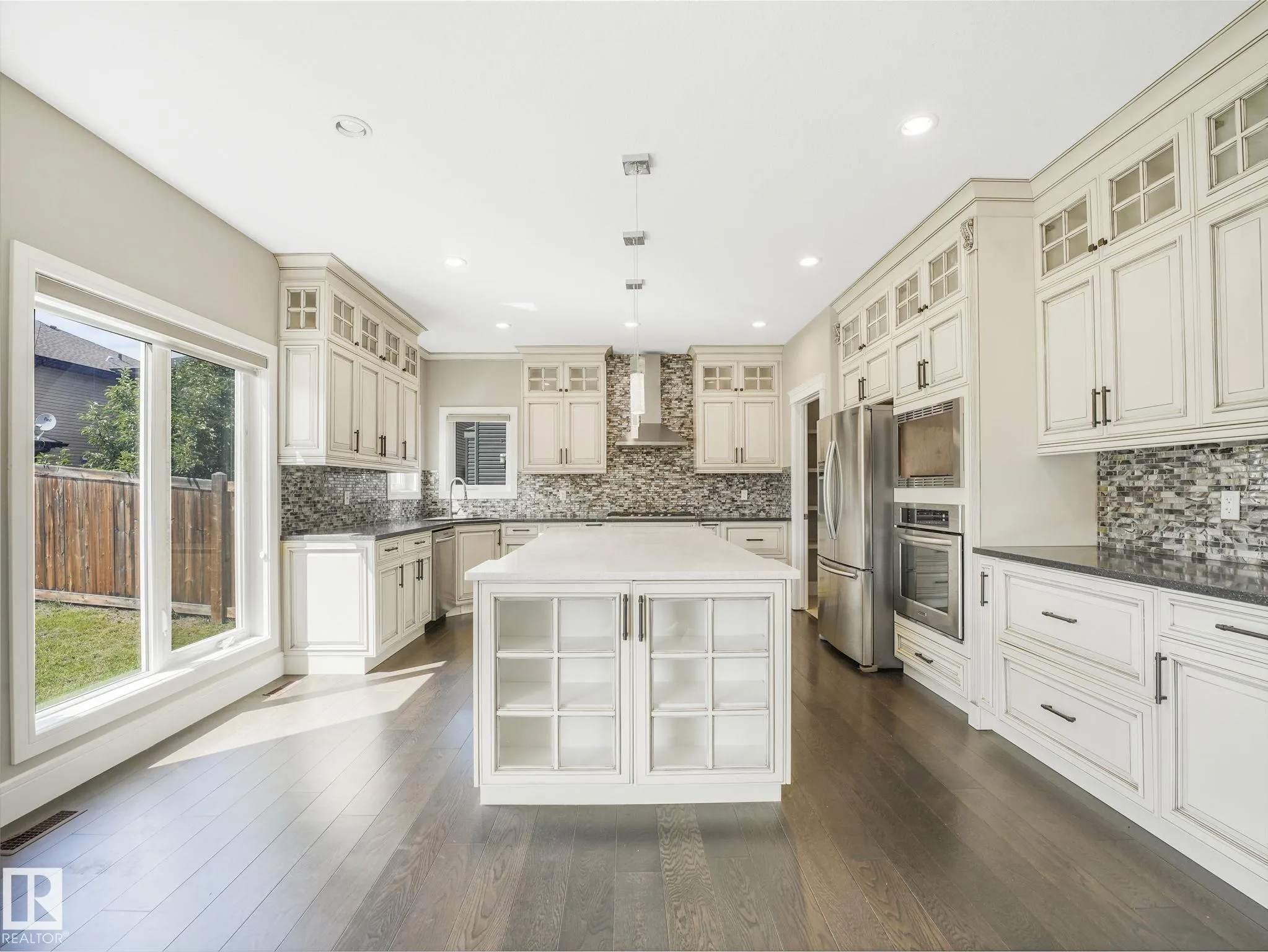 2421 ASHCRAFT Crescent