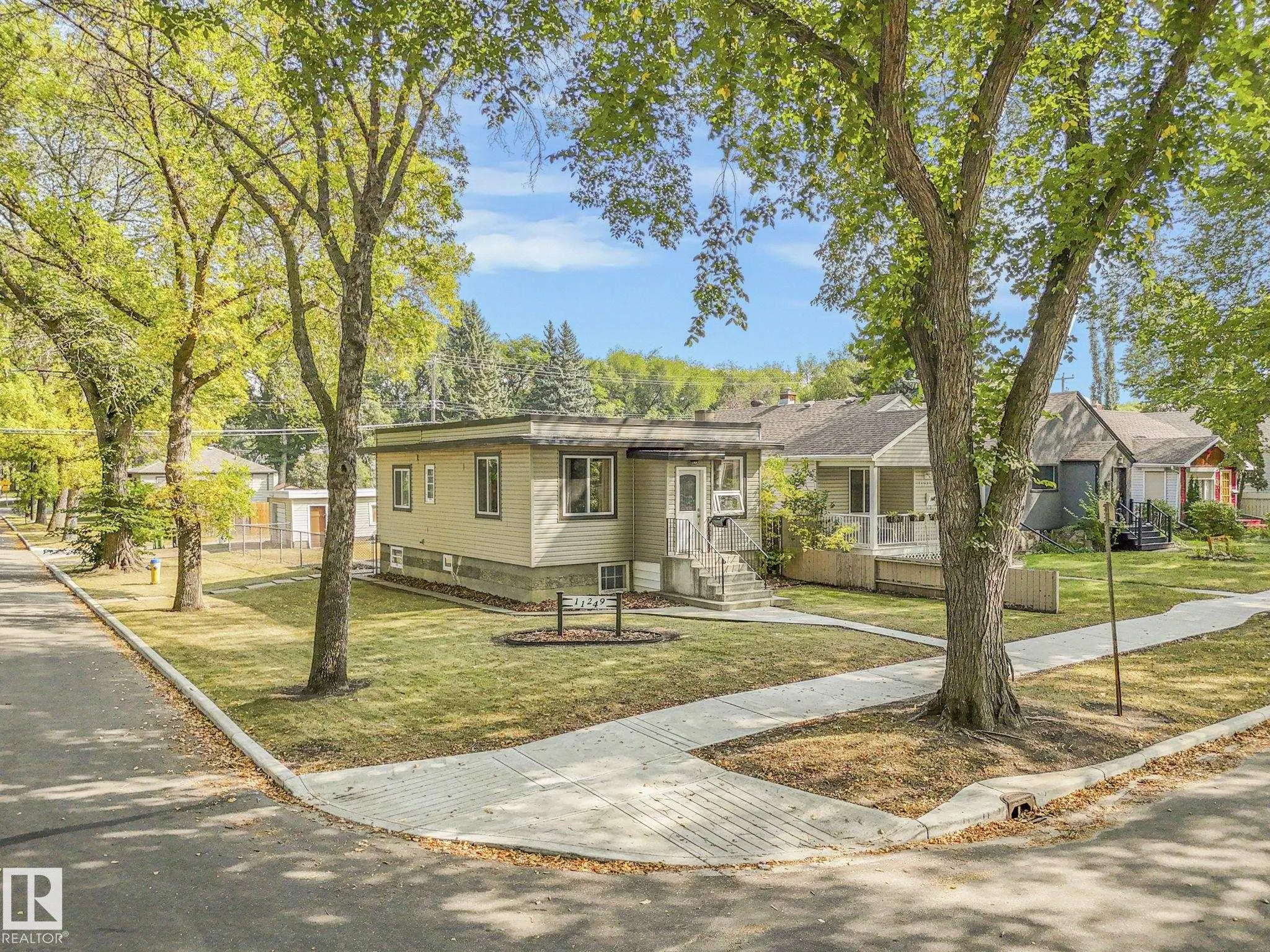 11249 70 Street