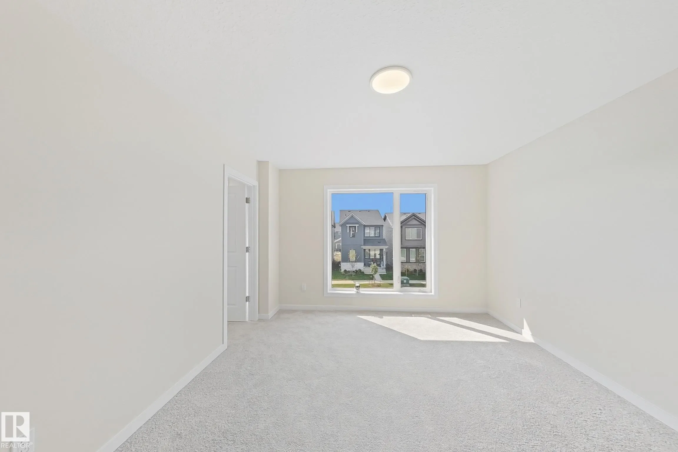 4856 HAWTHORN Bend