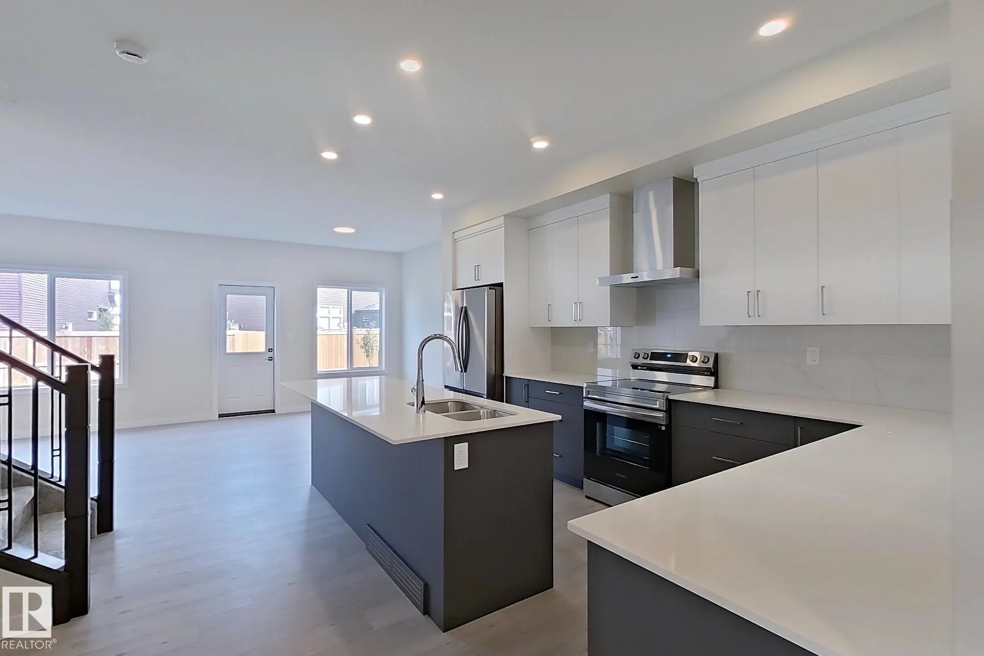 4856 HAWTHORN Bend
