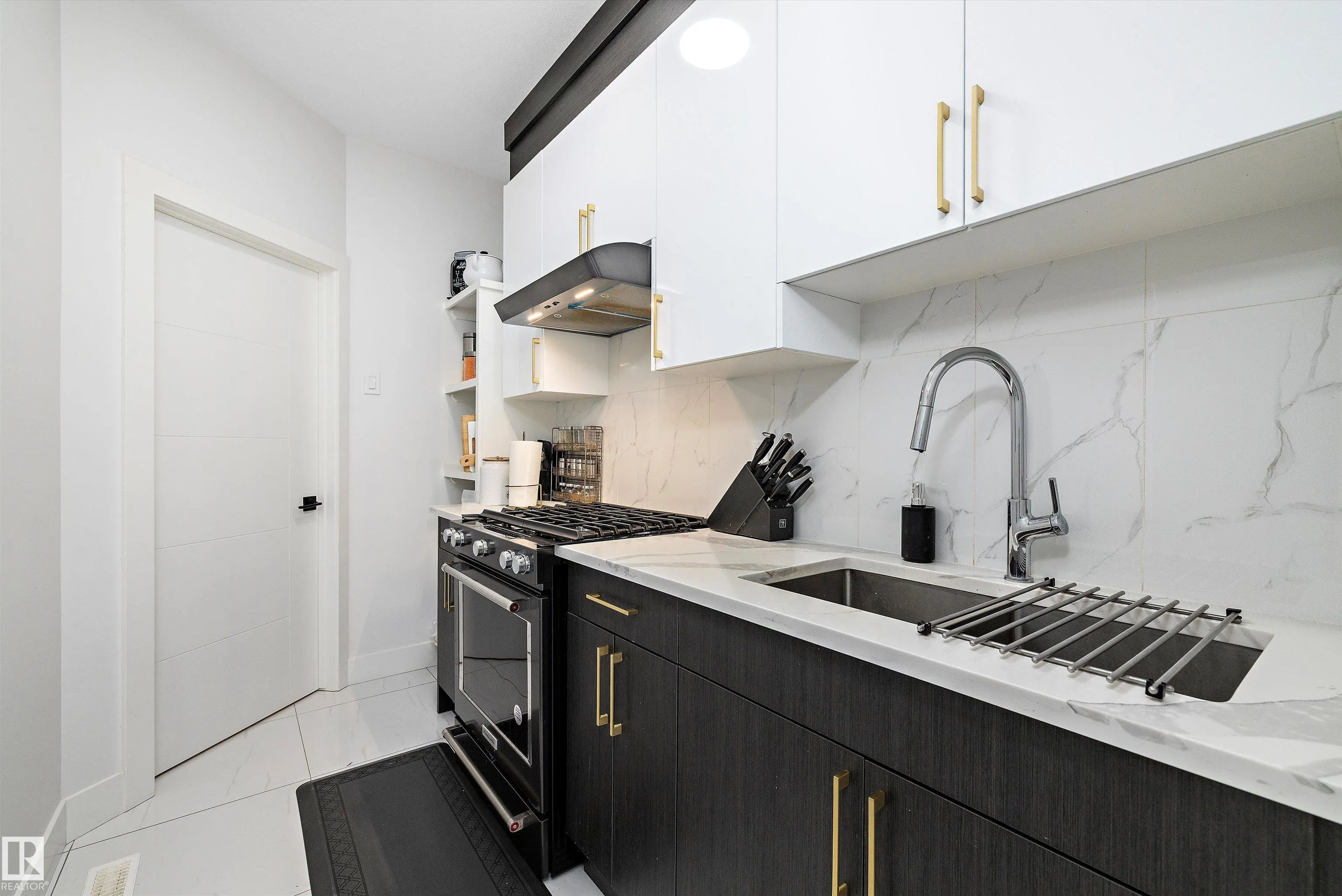 5343 KIMBALL Place