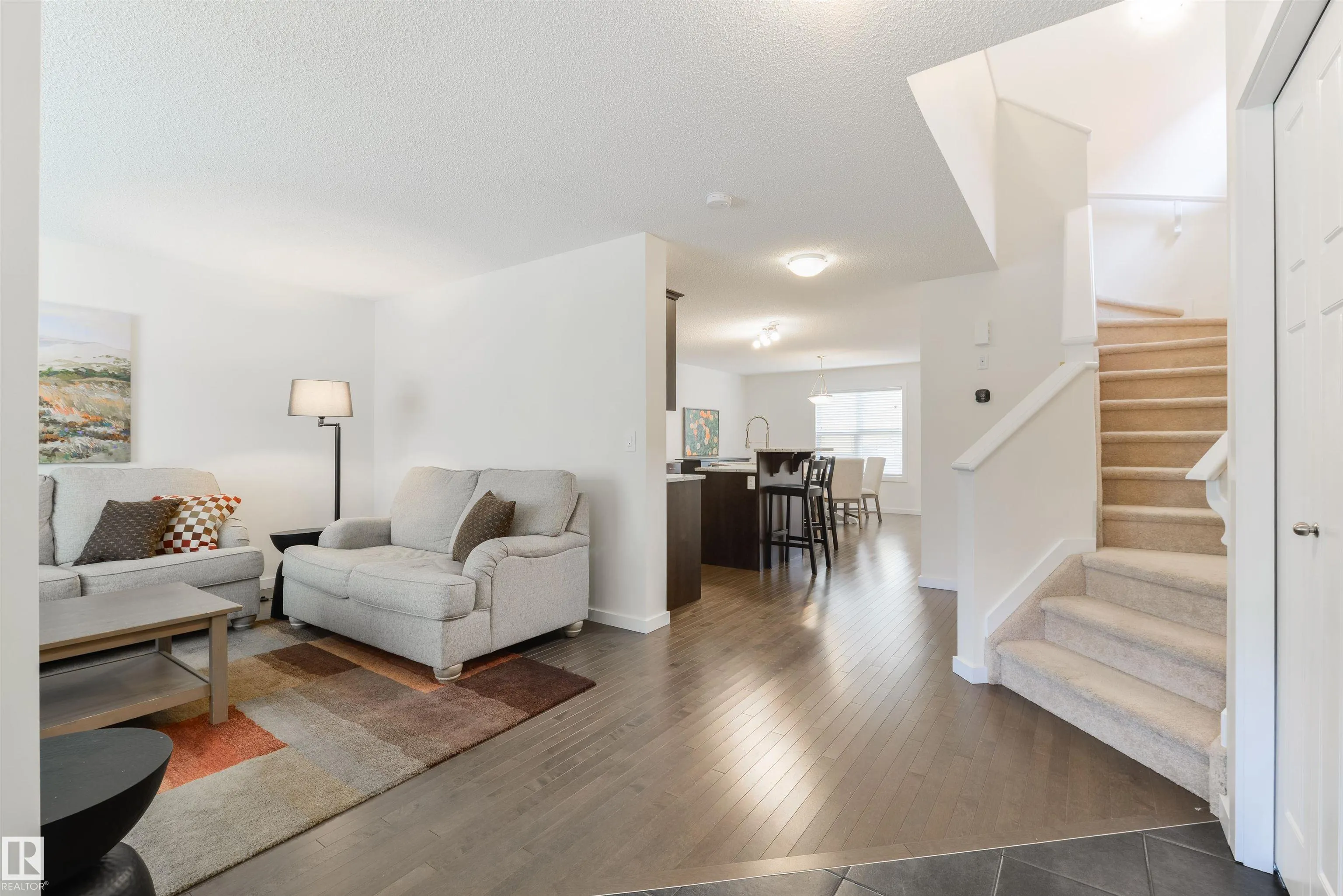 5519 CRABAPPLE Loop