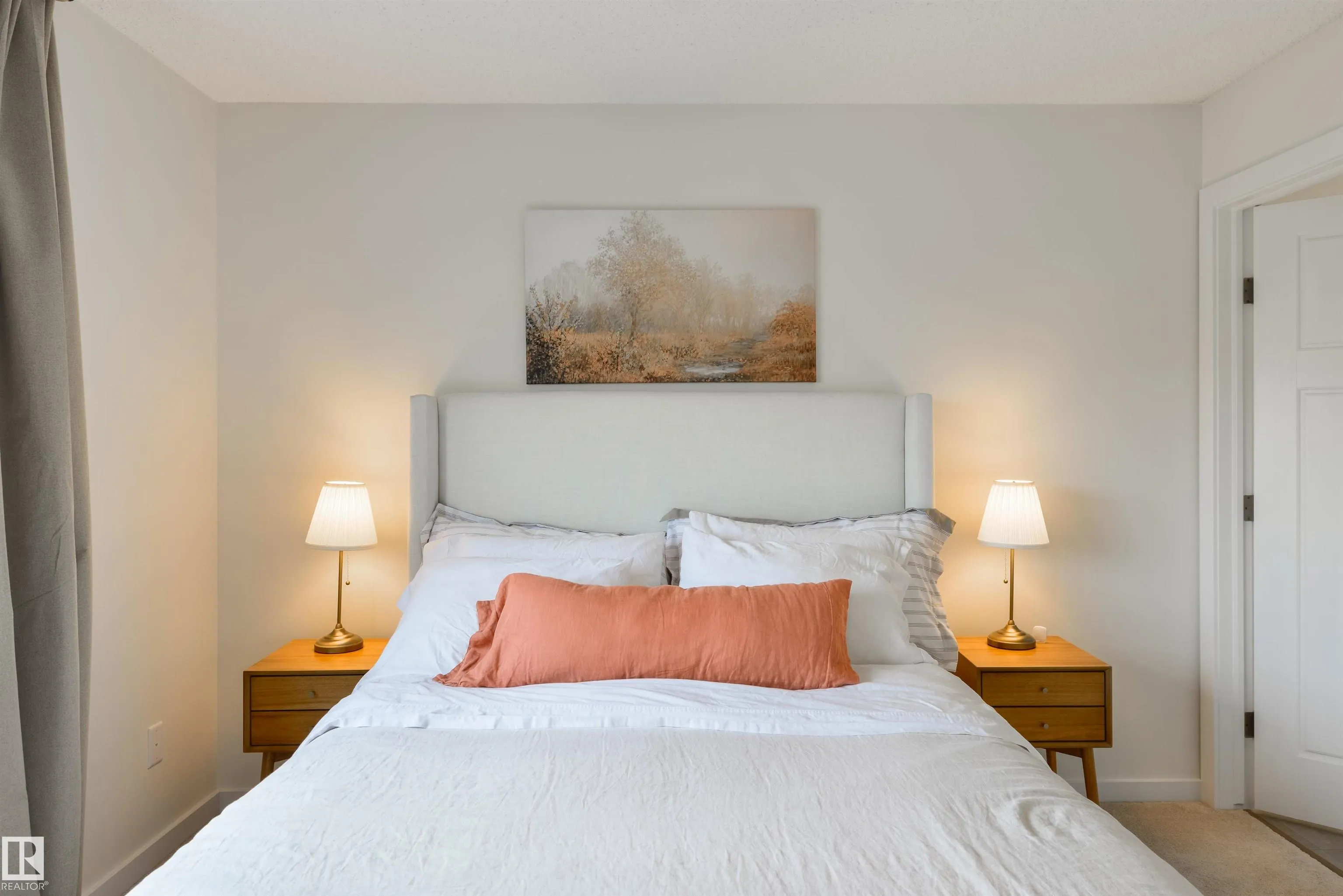 5519 CRABAPPLE Loop