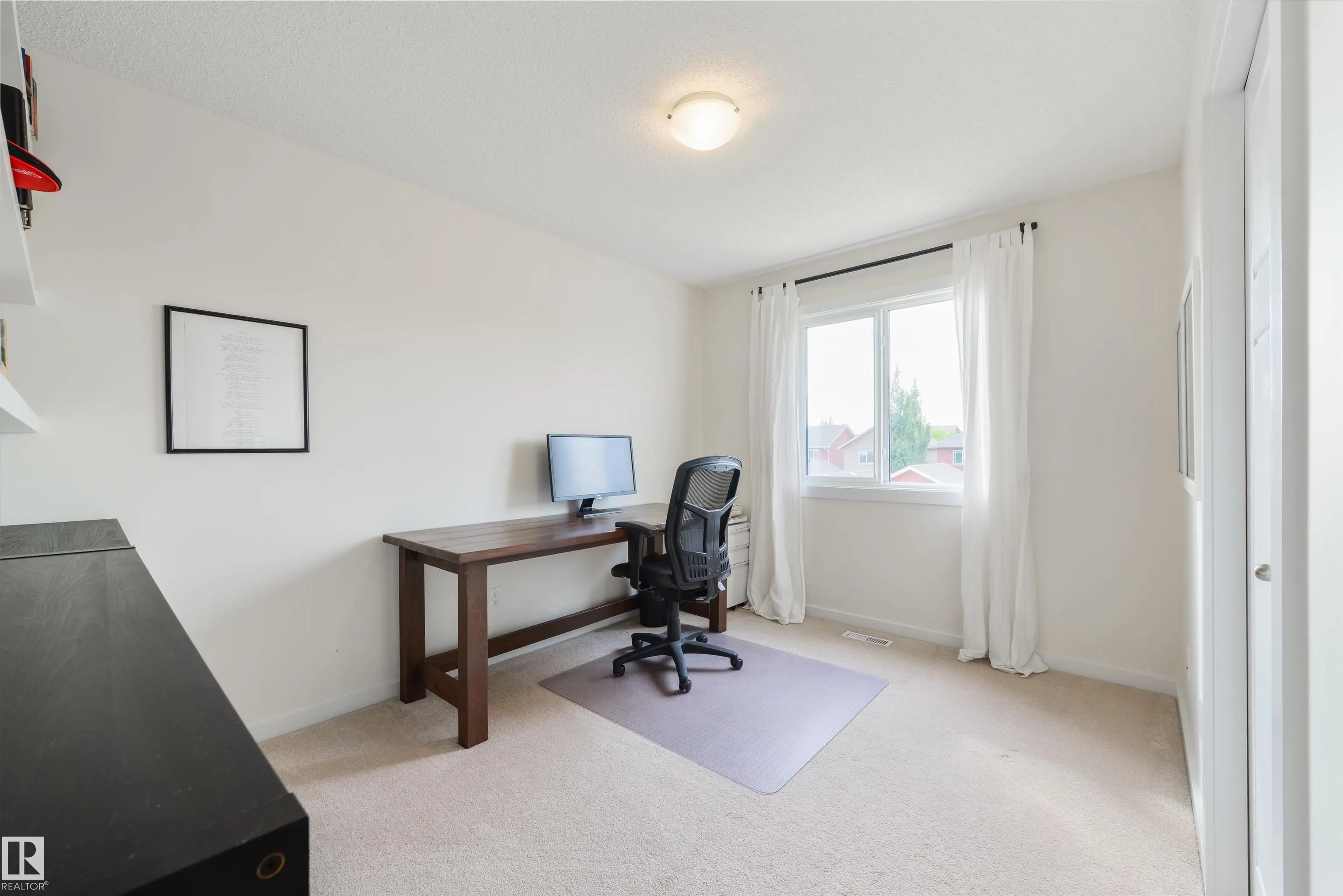 5519 CRABAPPLE Loop