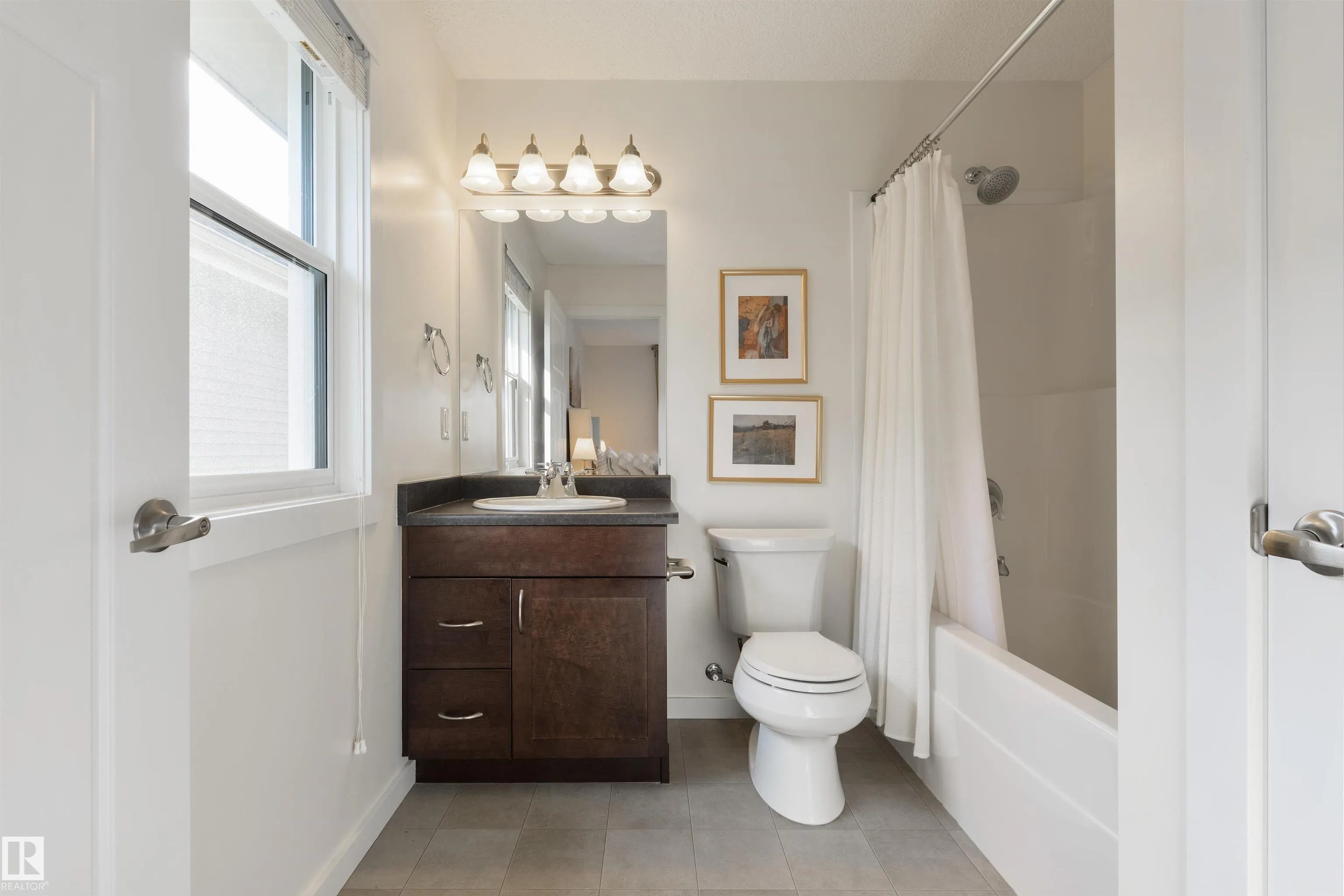 5519 CRABAPPLE Loop