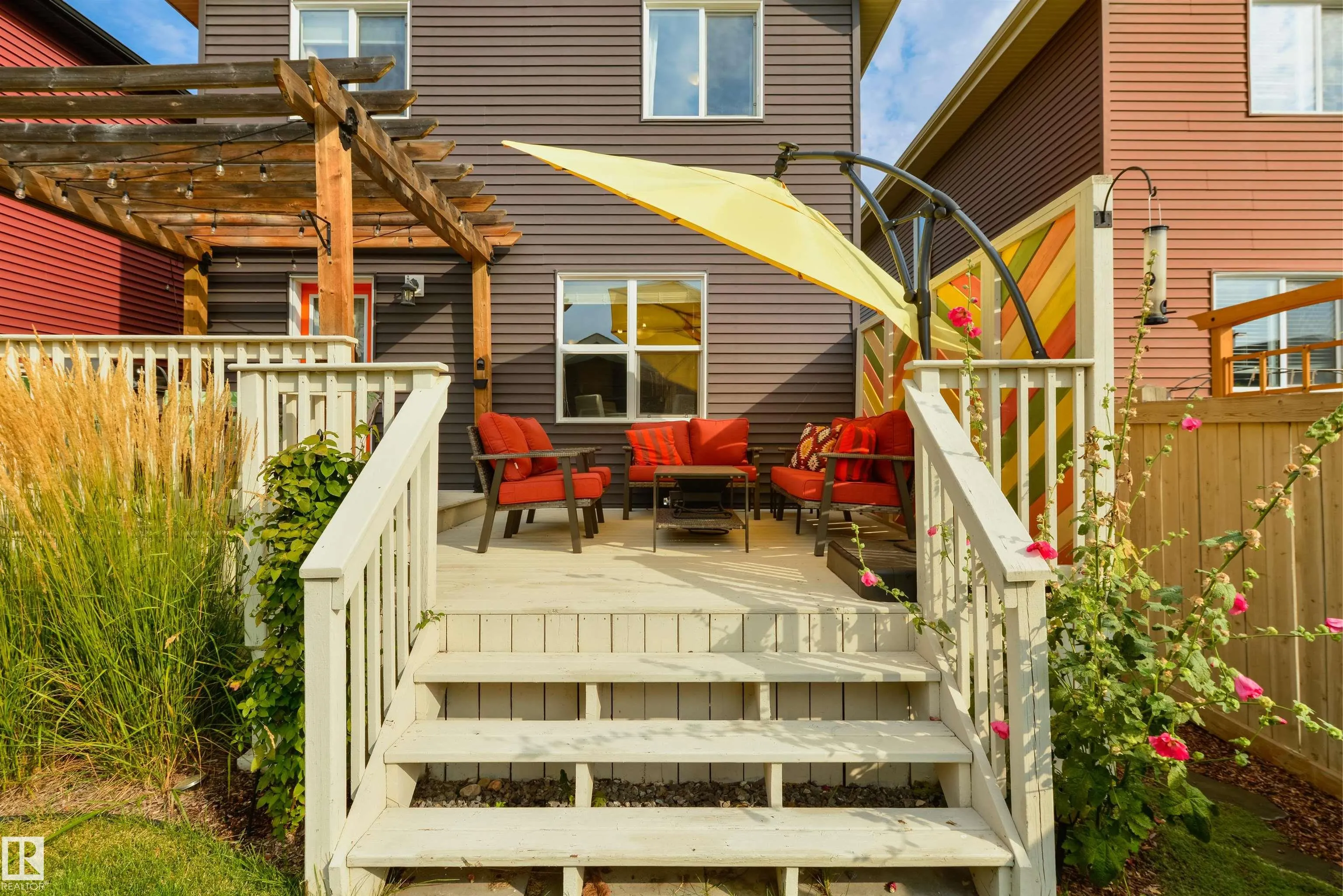 5519 CRABAPPLE Loop