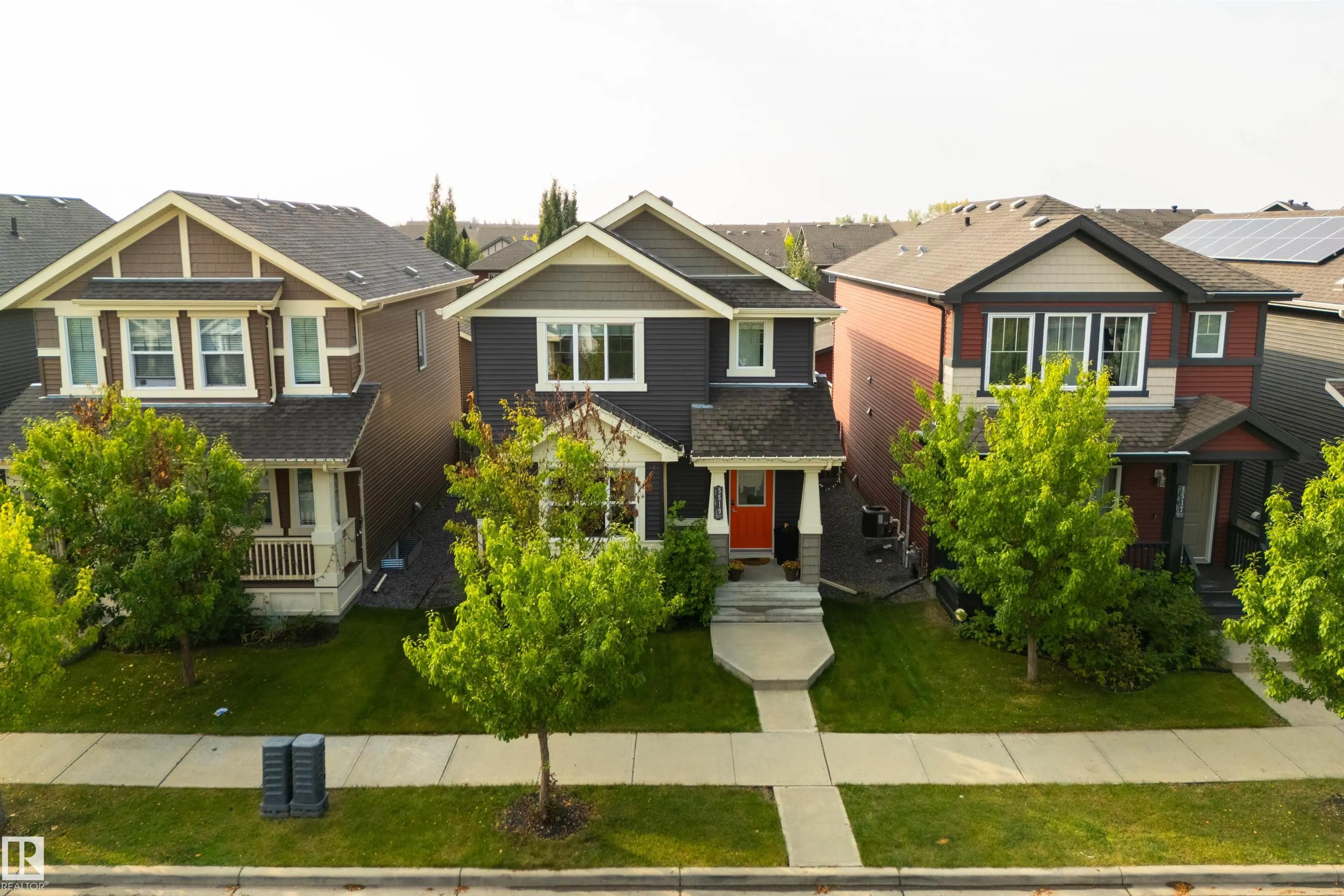 5519 CRABAPPLE Loop