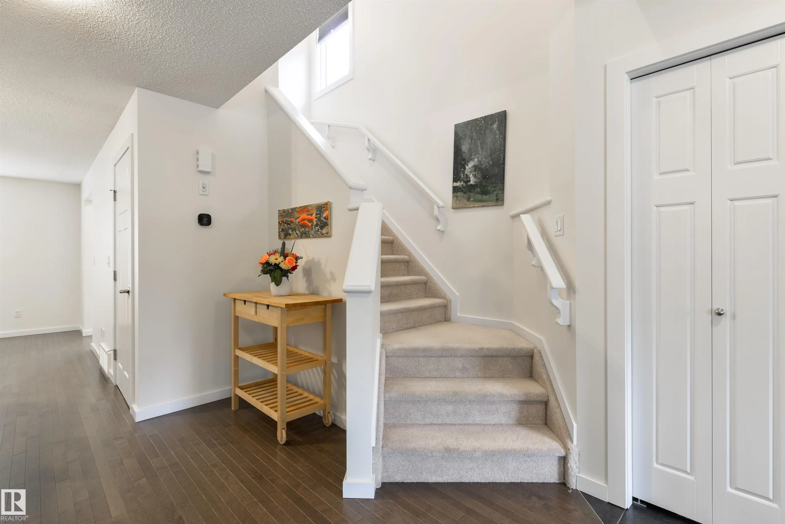 5519 CRABAPPLE Loop