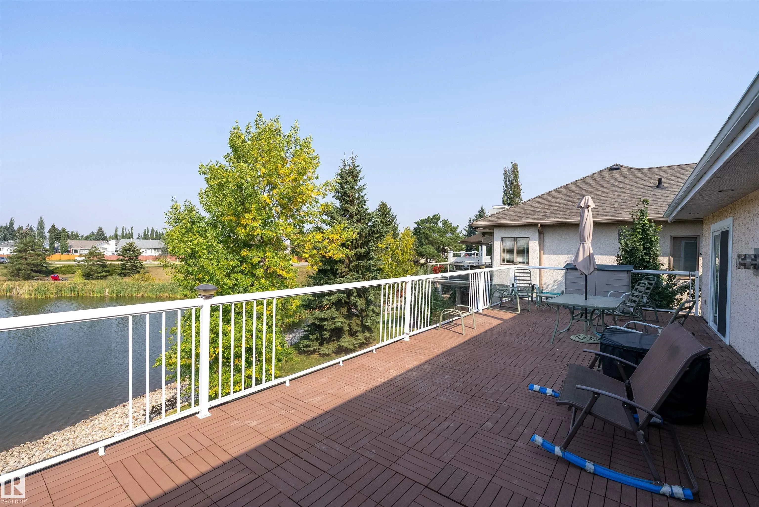 12 J BROWN Place