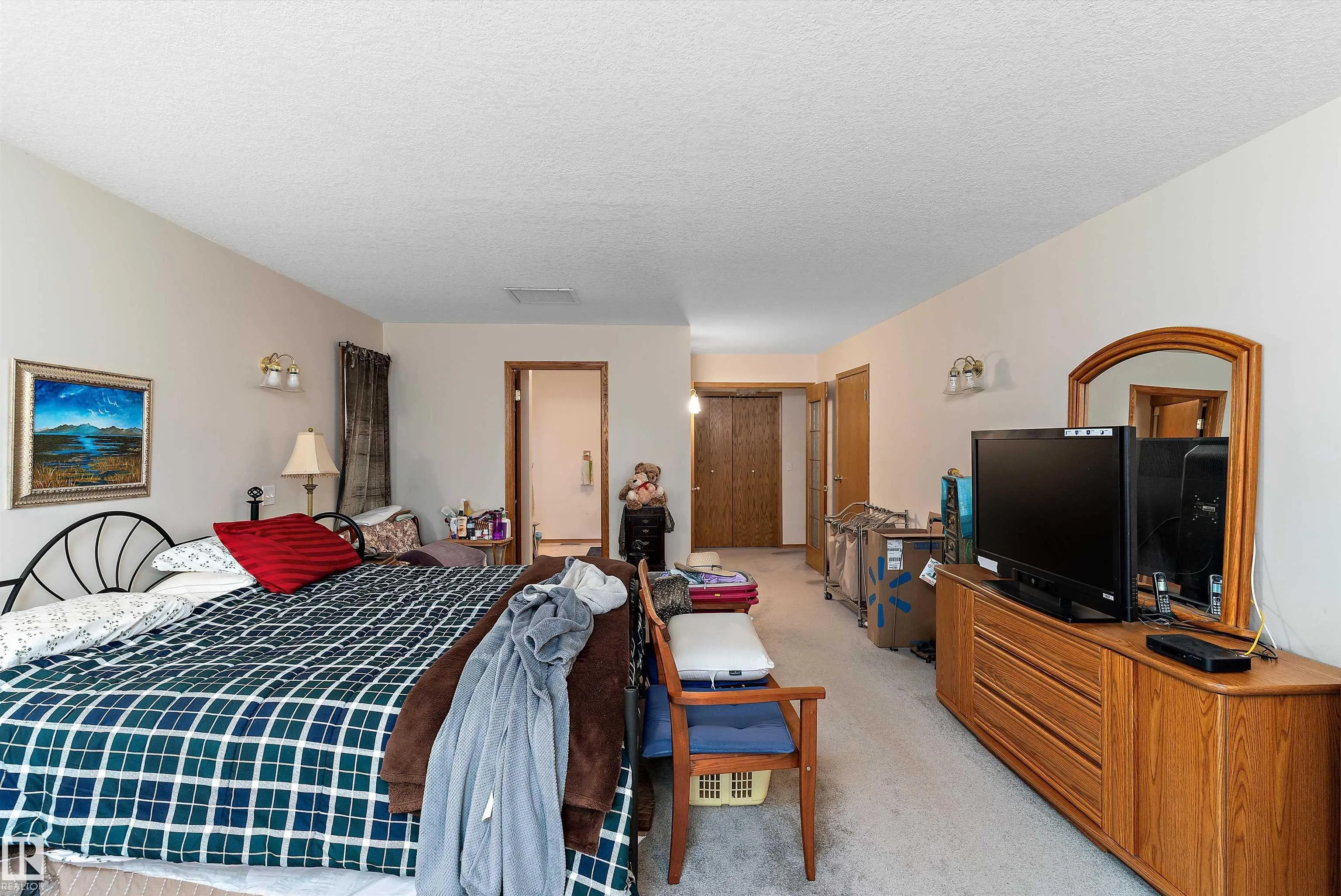 12 J BROWN Place