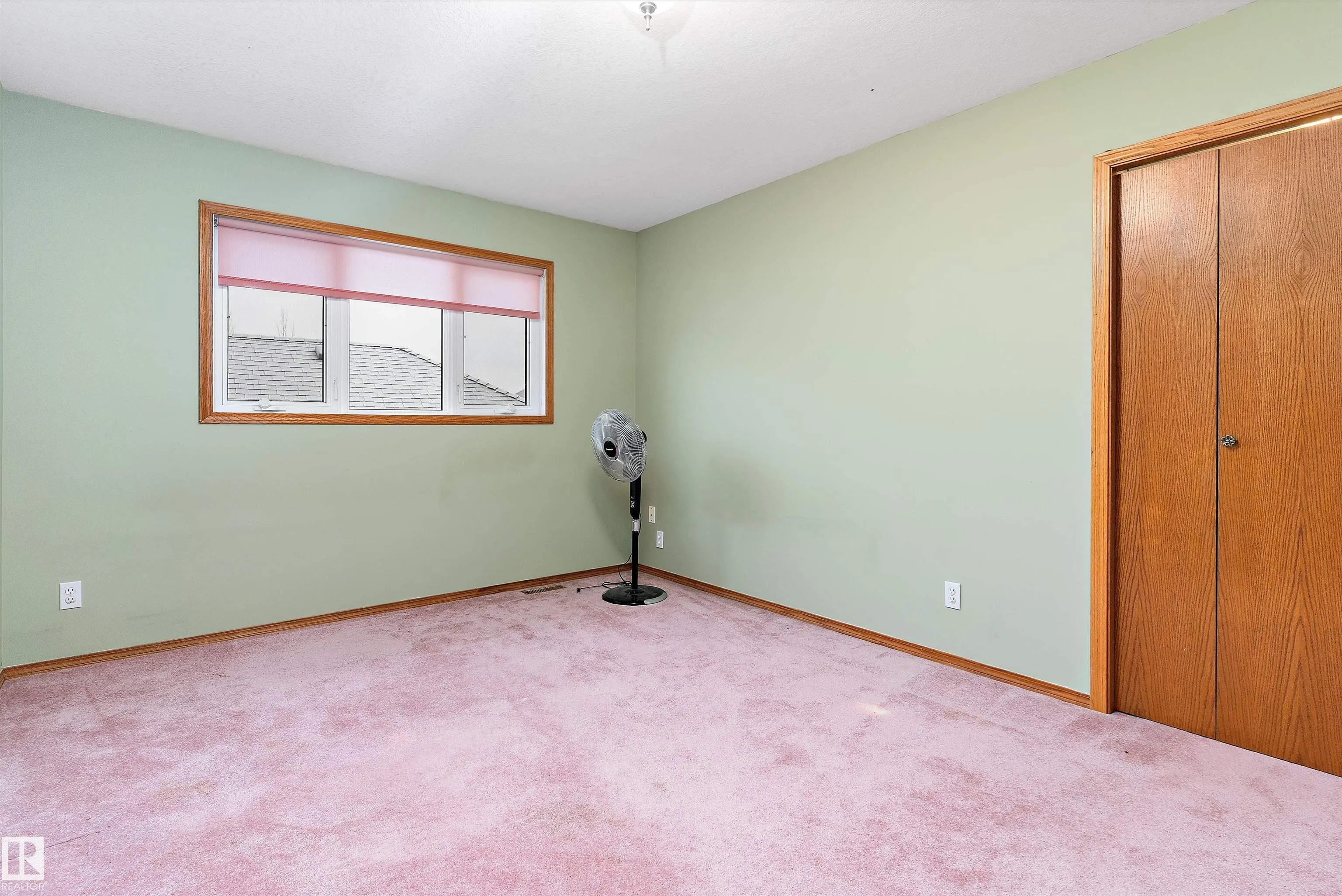 12 J BROWN Place