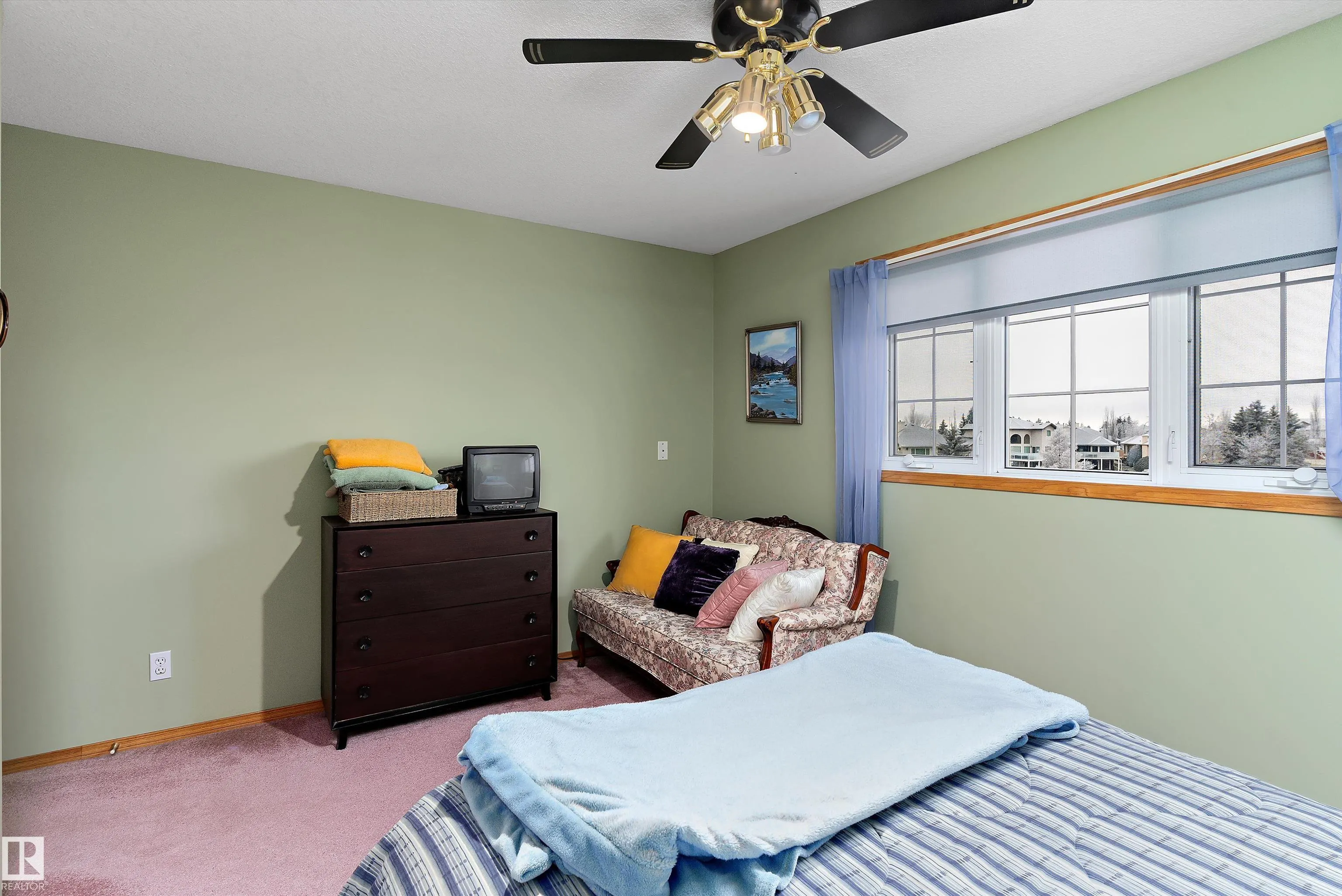 12 J BROWN Place