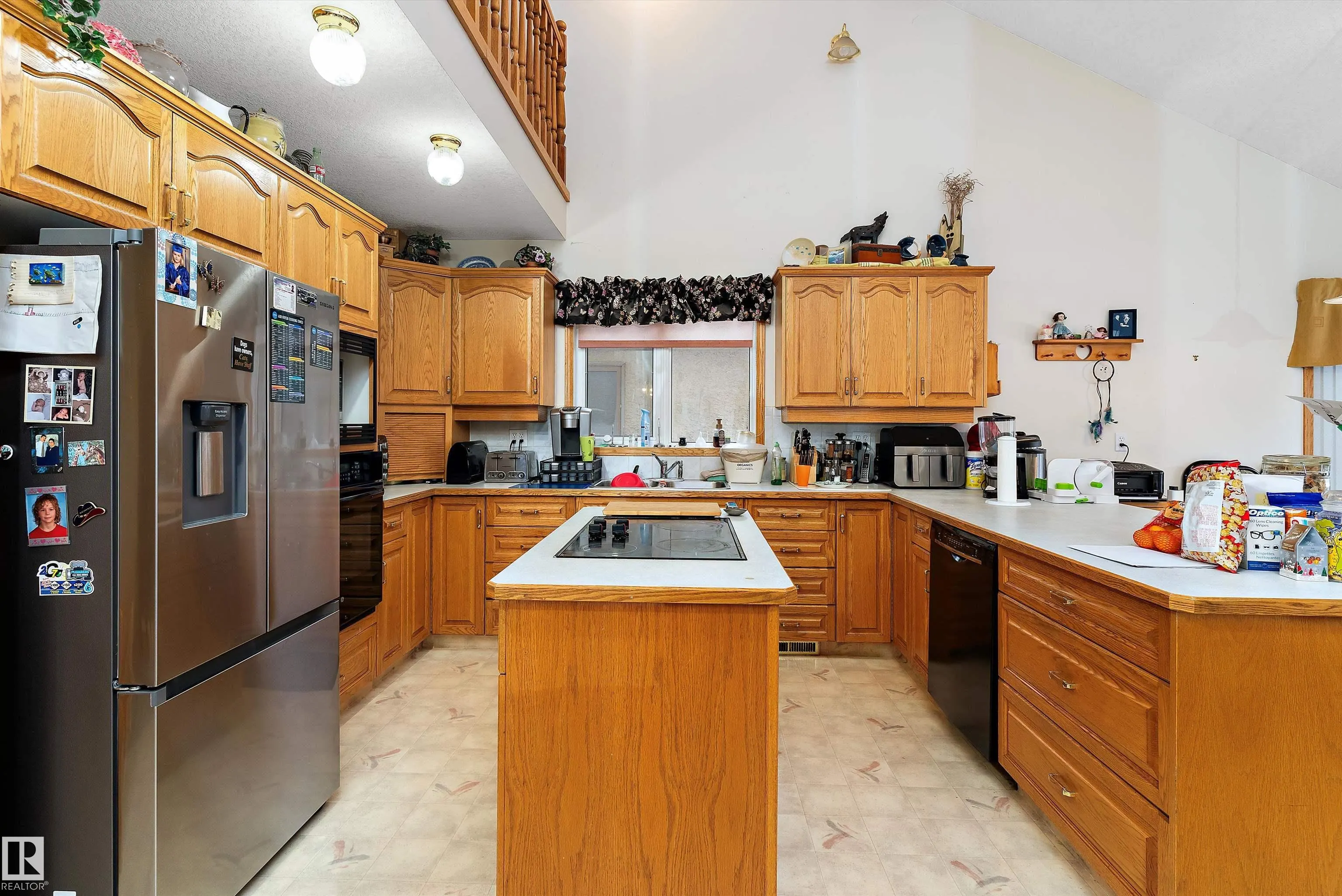 12 J BROWN Place