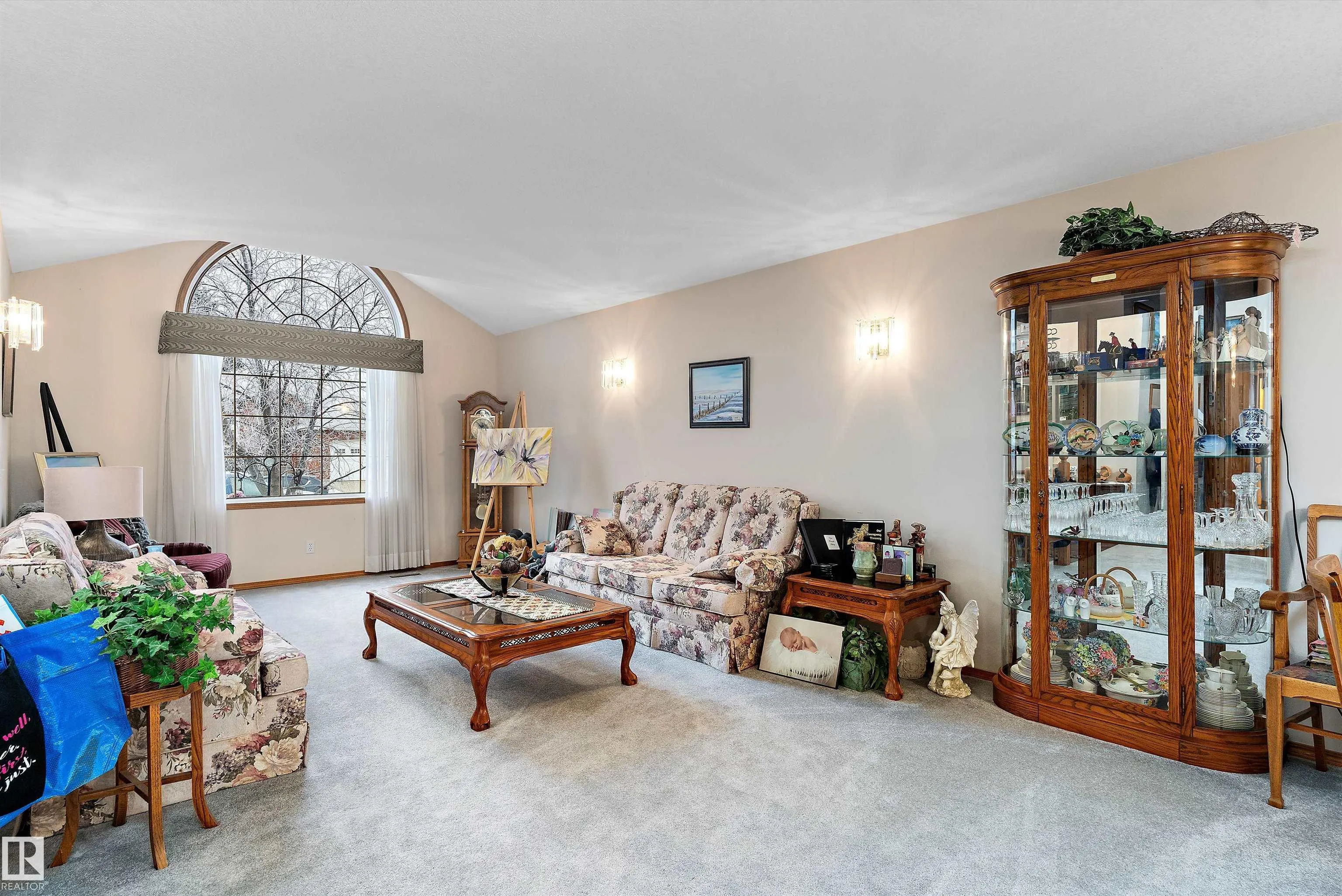 12 J BROWN Place