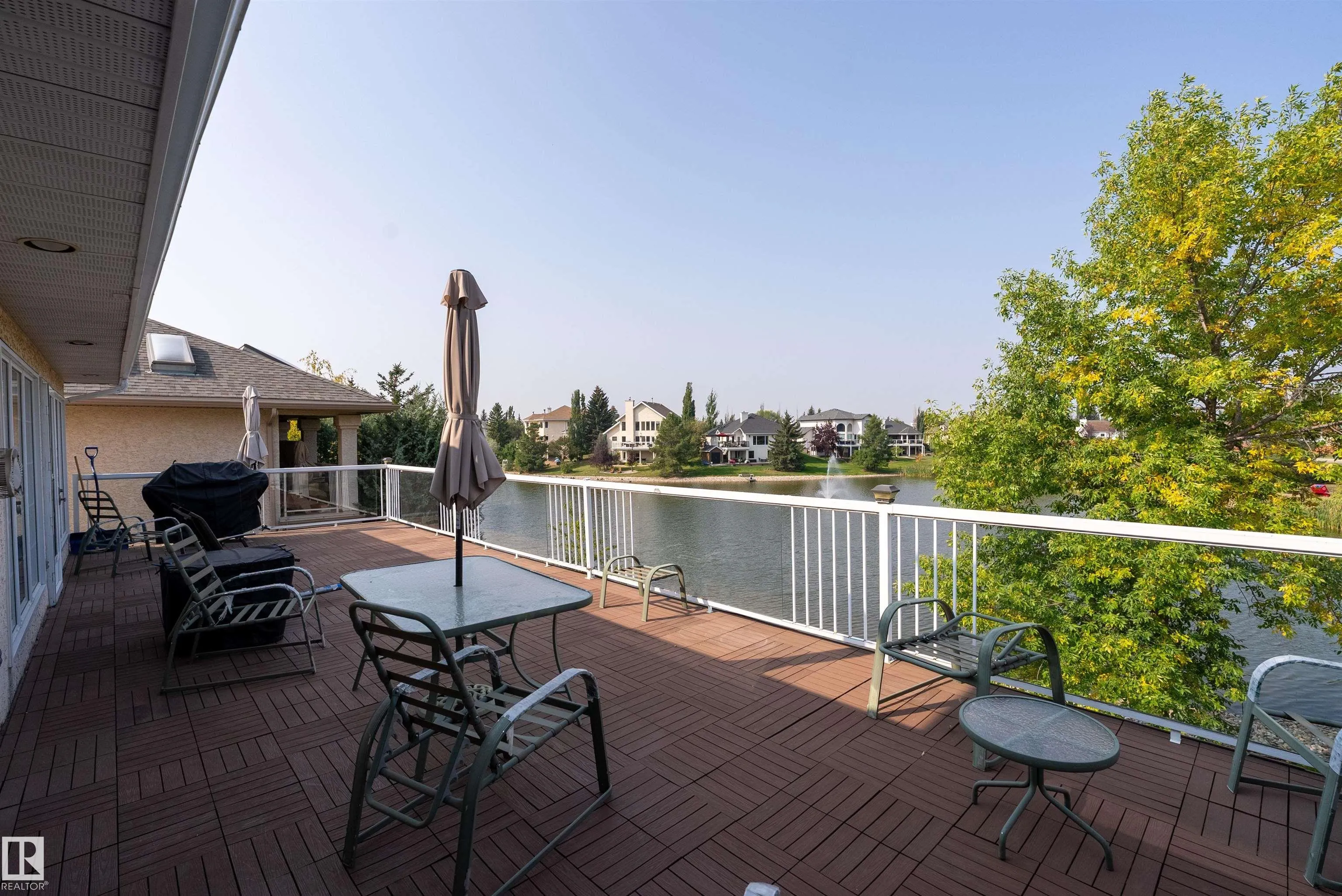 12 J BROWN Place