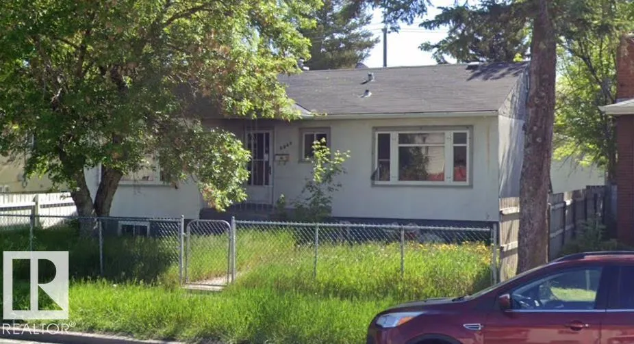 3520 Centre Street