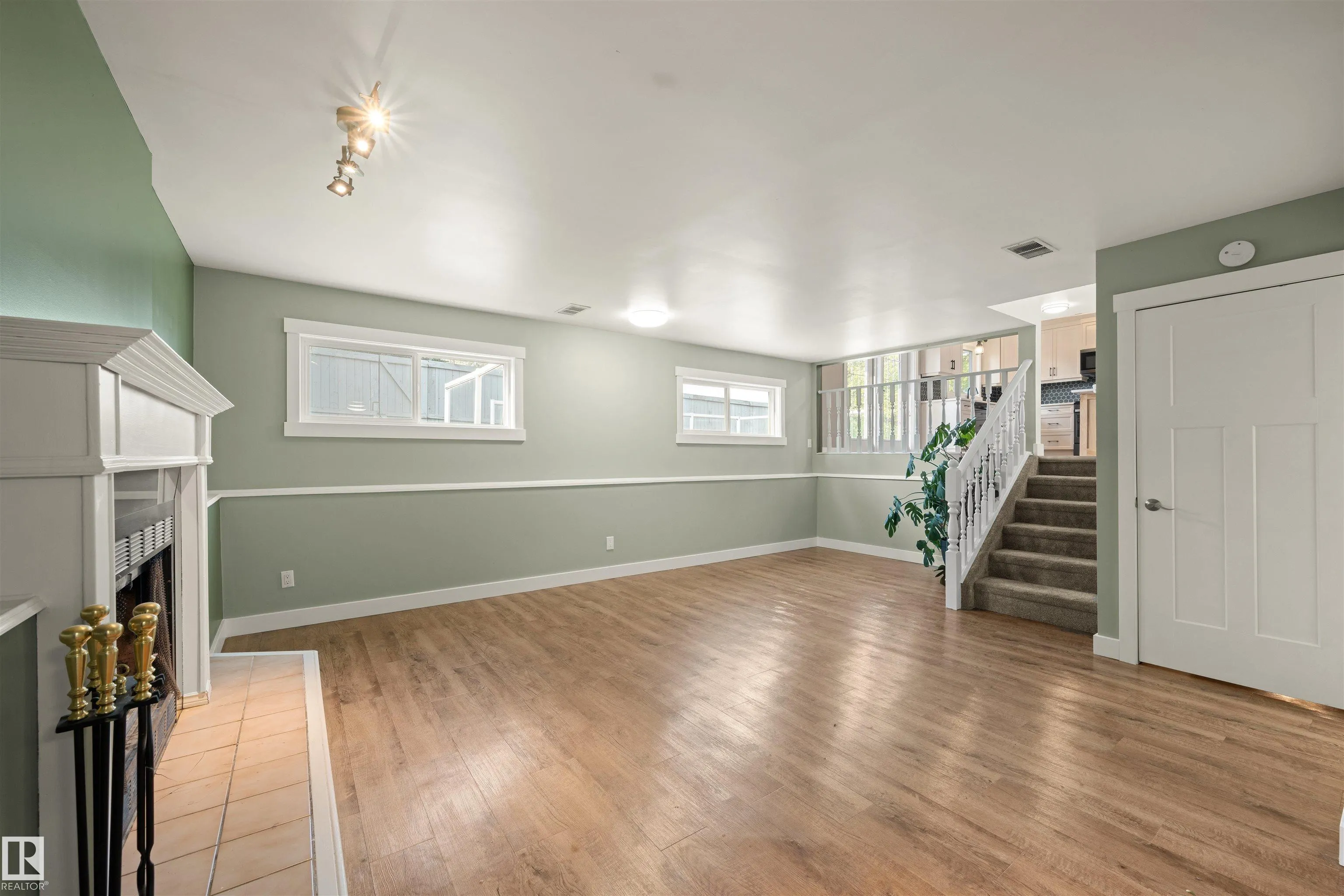 47 VENTNOR Place
