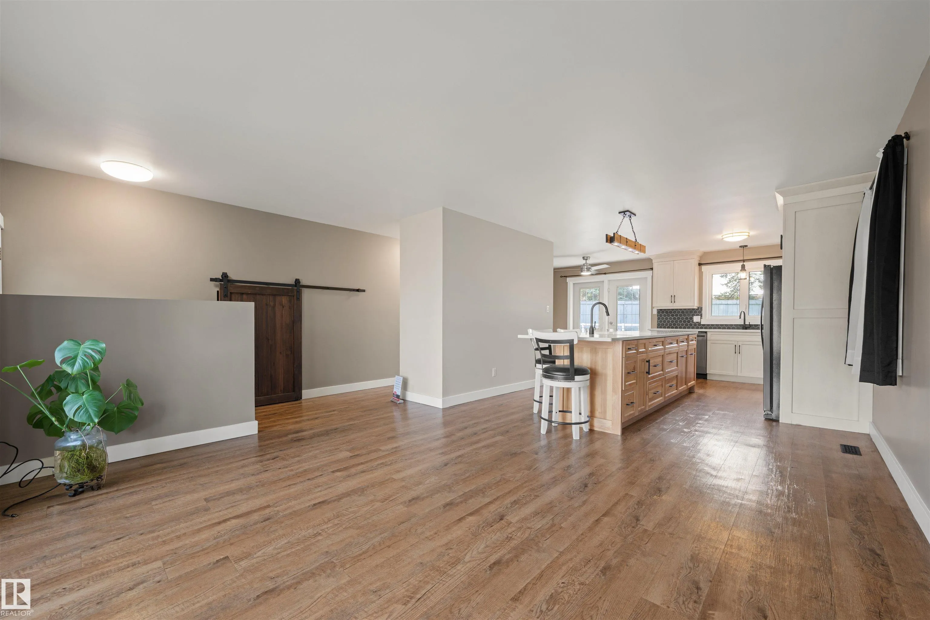 47 VENTNOR Place