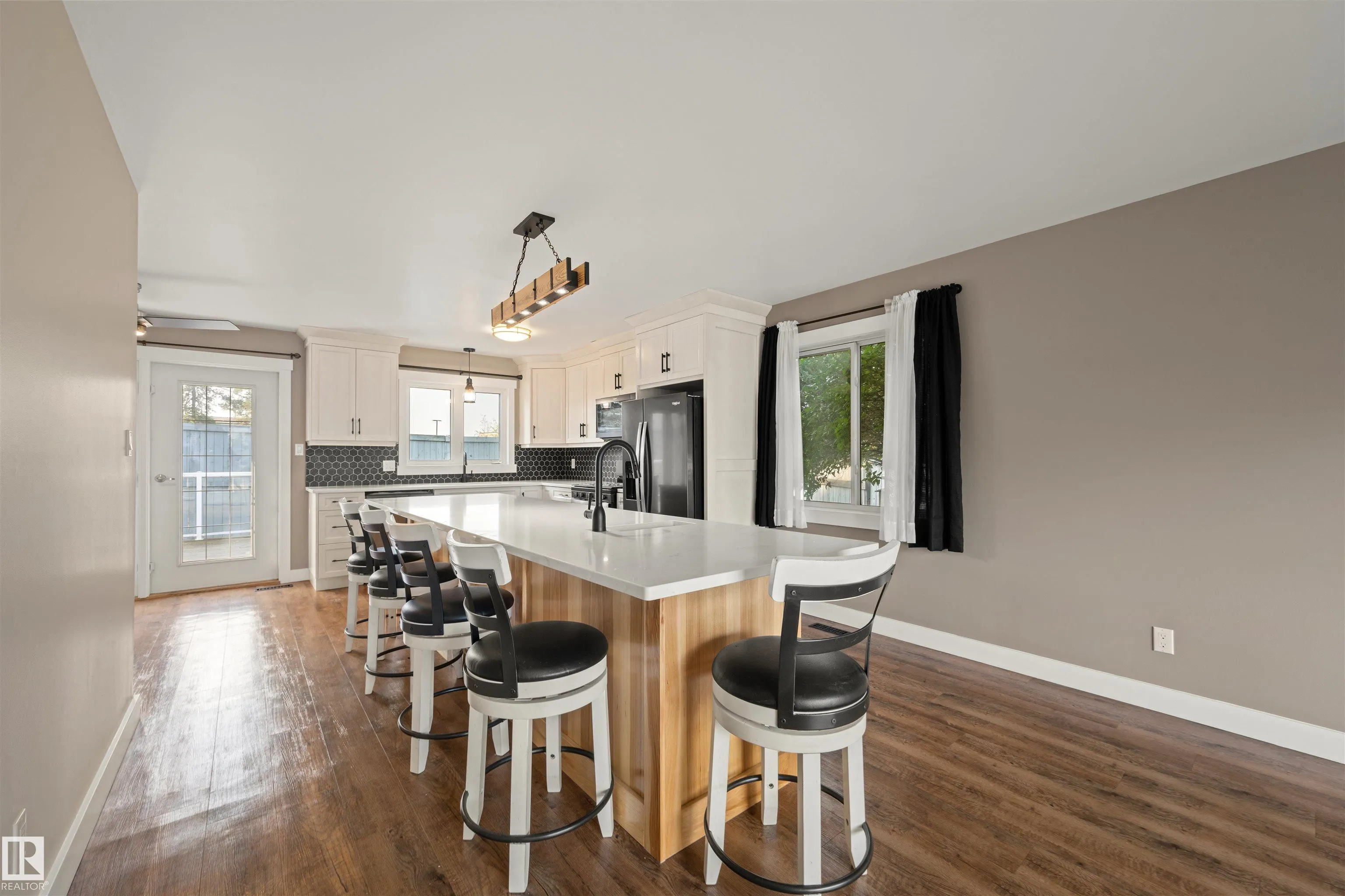 47 VENTNOR Place