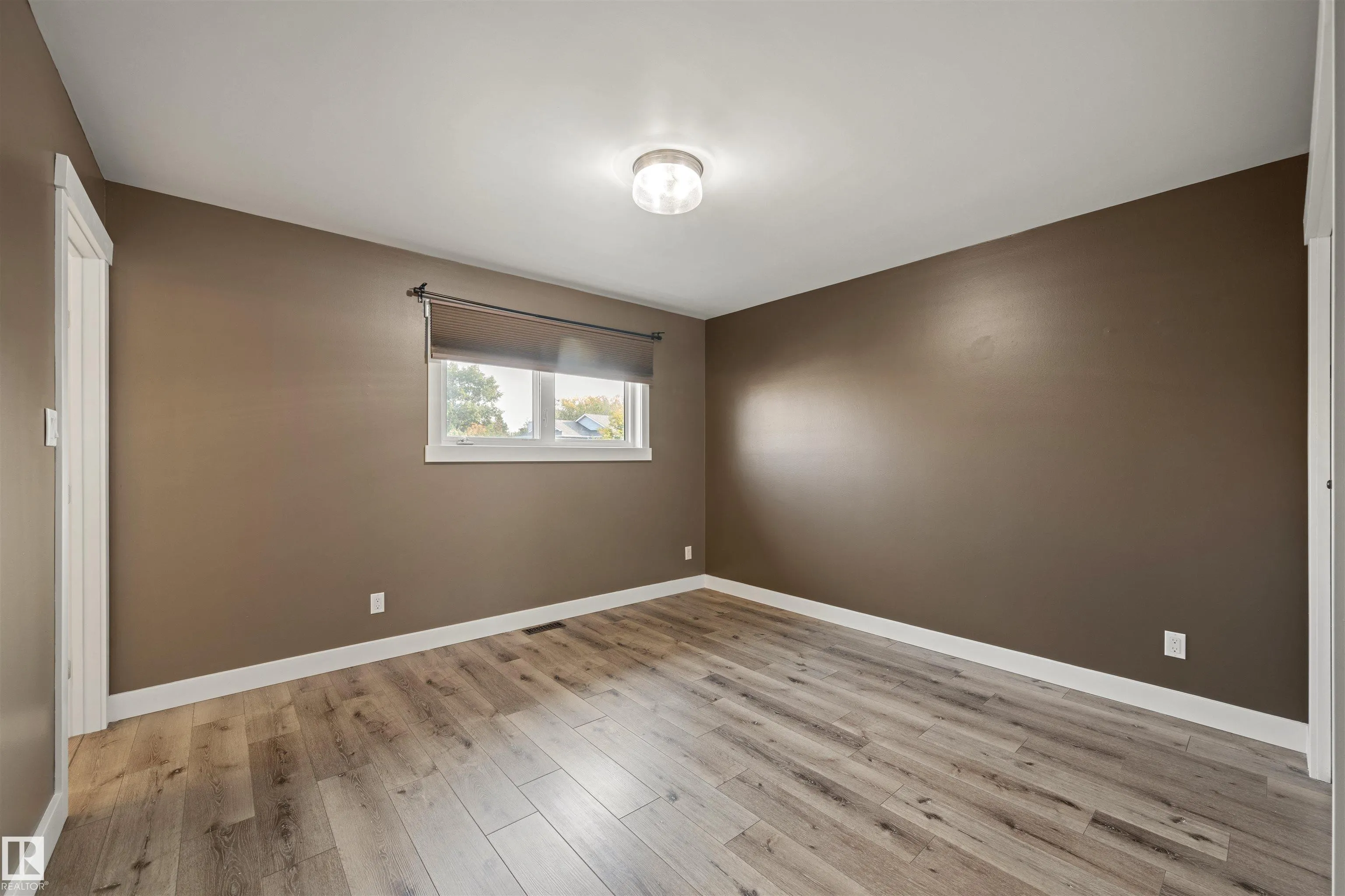 47 VENTNOR Place
