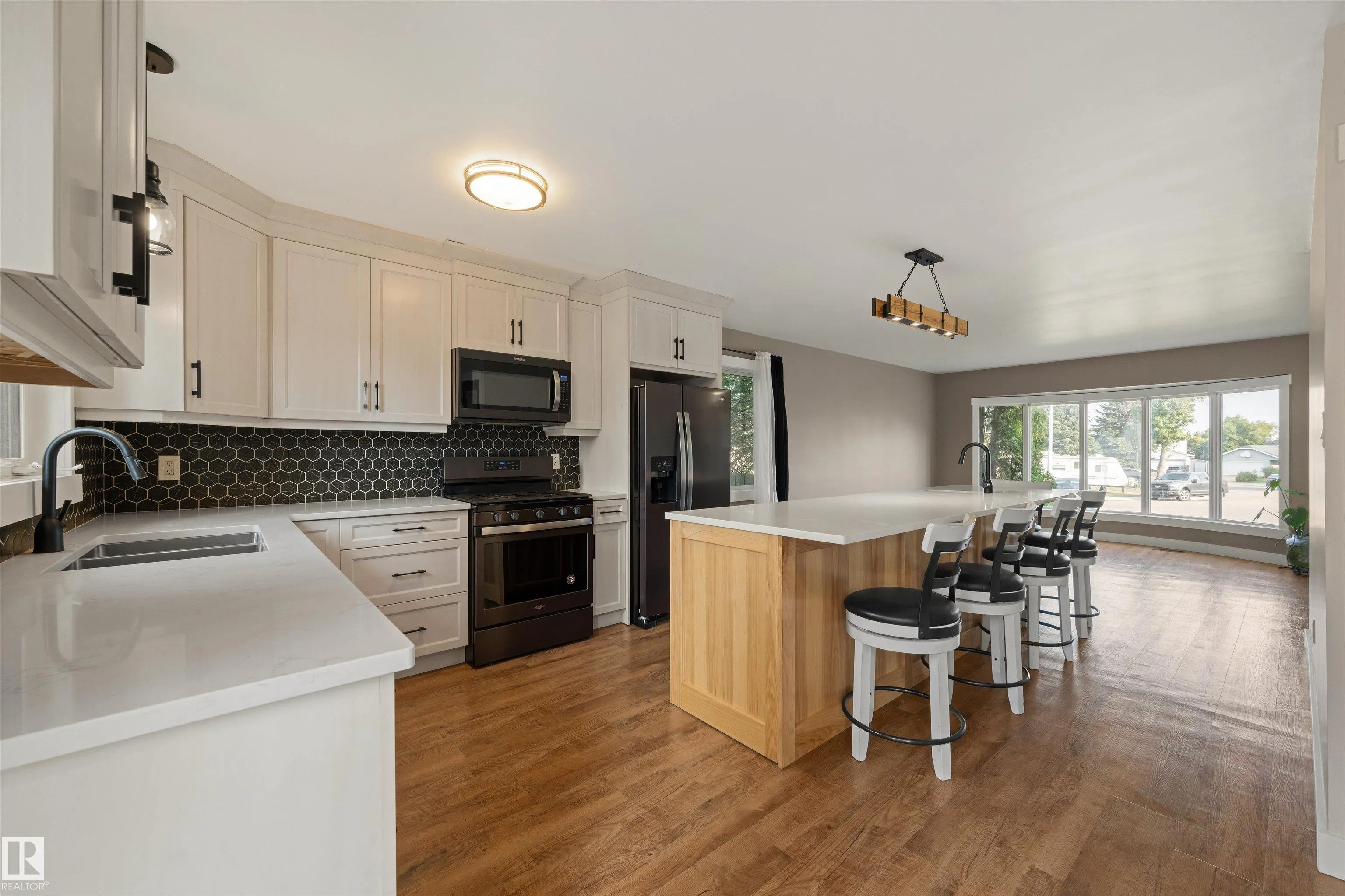 47 VENTNOR Place