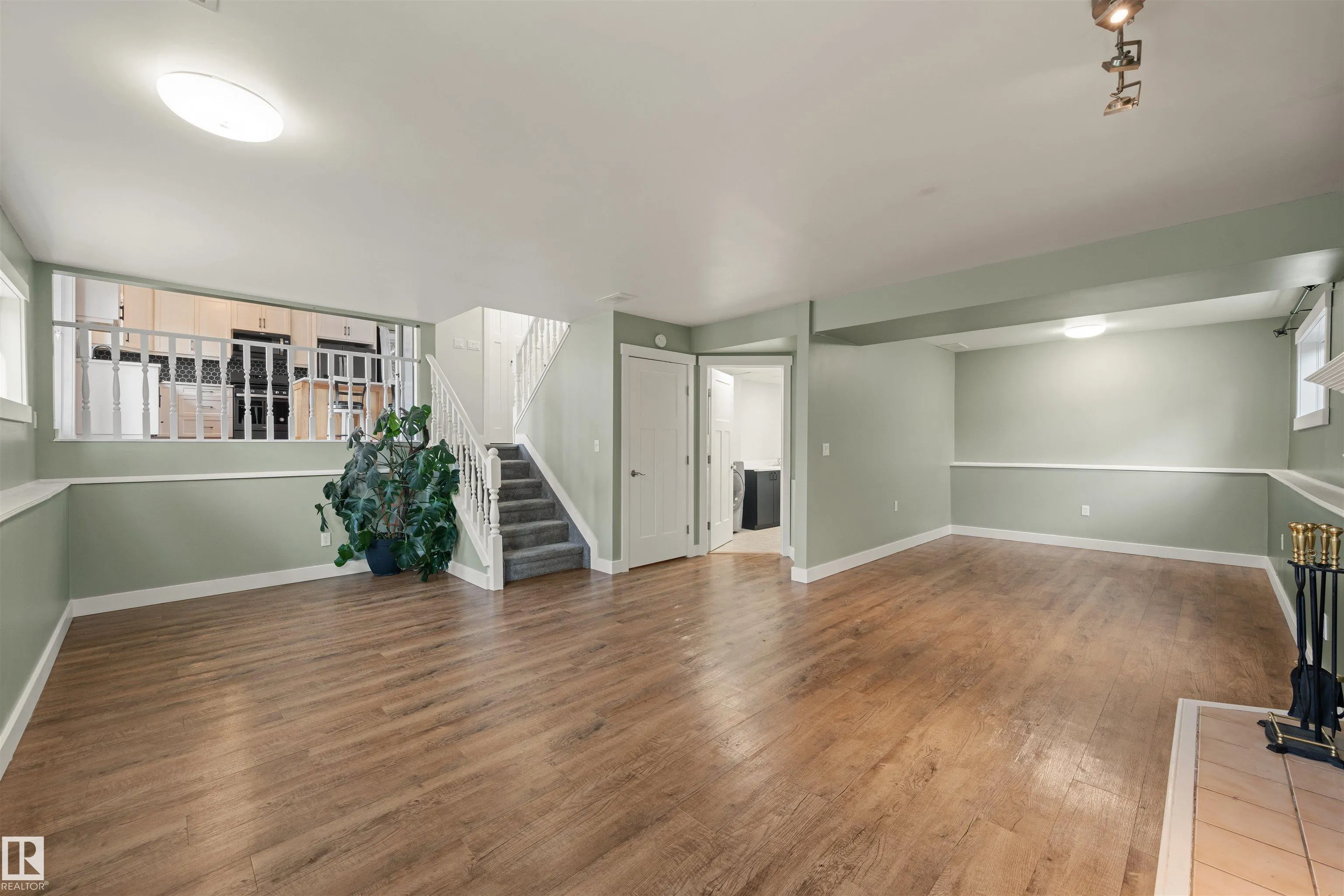 47 VENTNOR Place