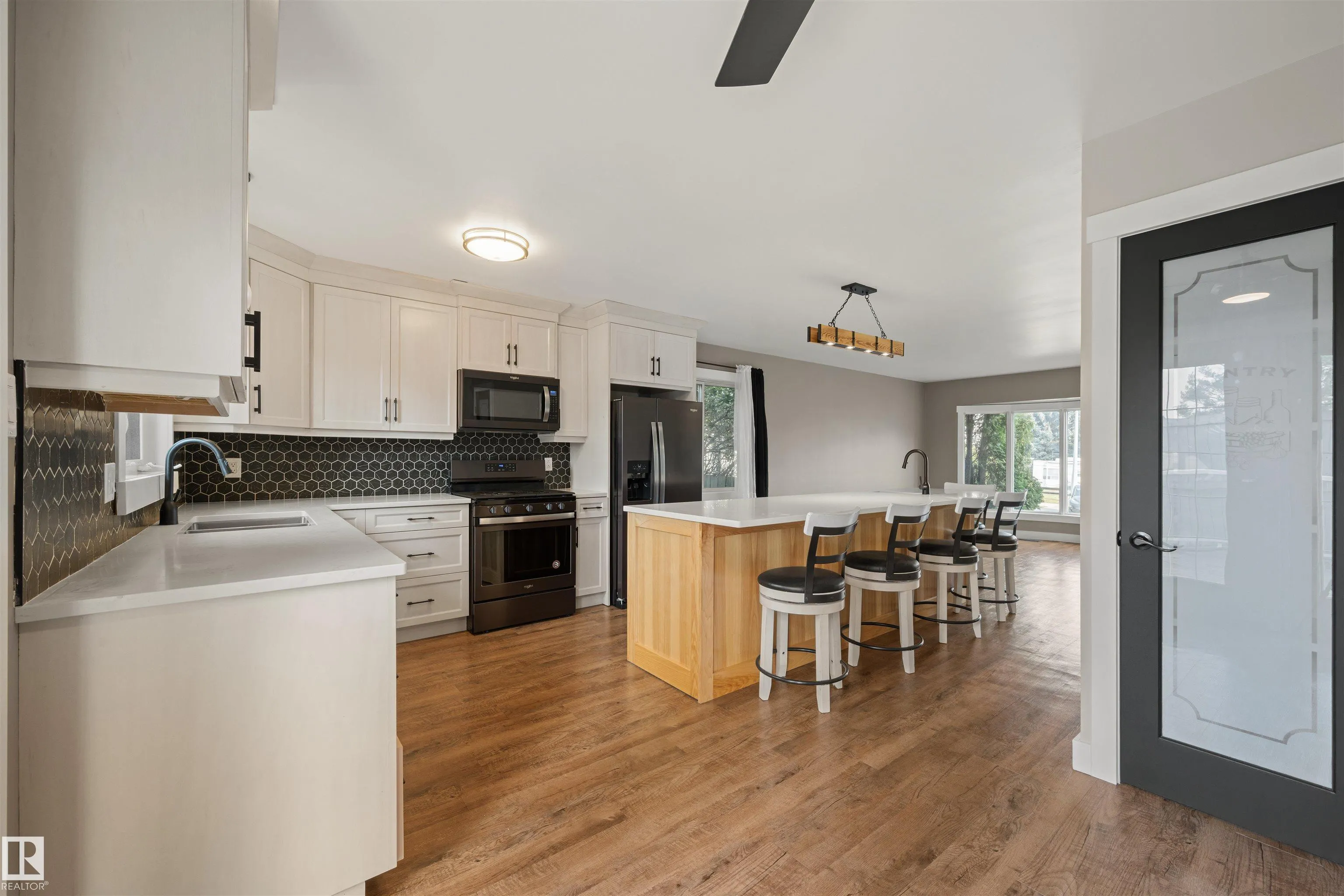 47 VENTNOR Place