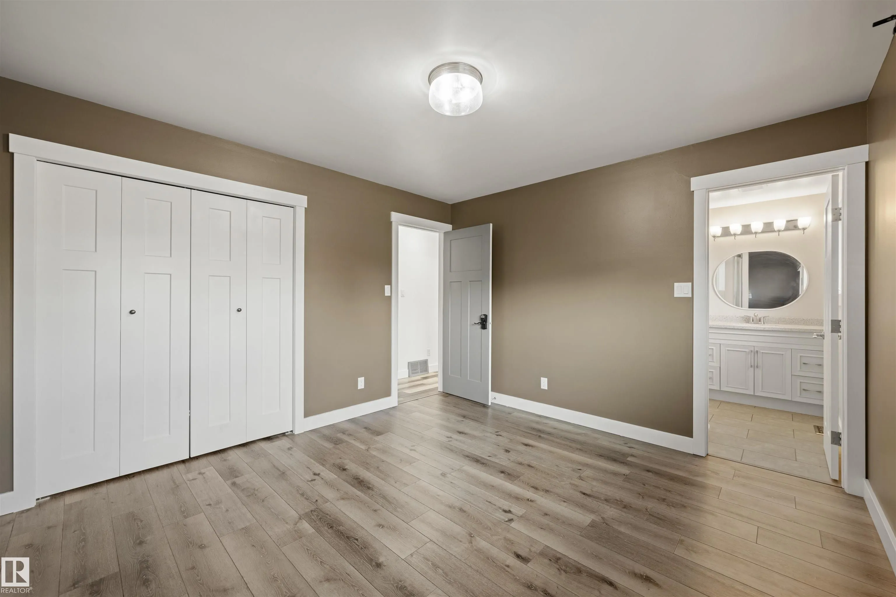 47 VENTNOR Place