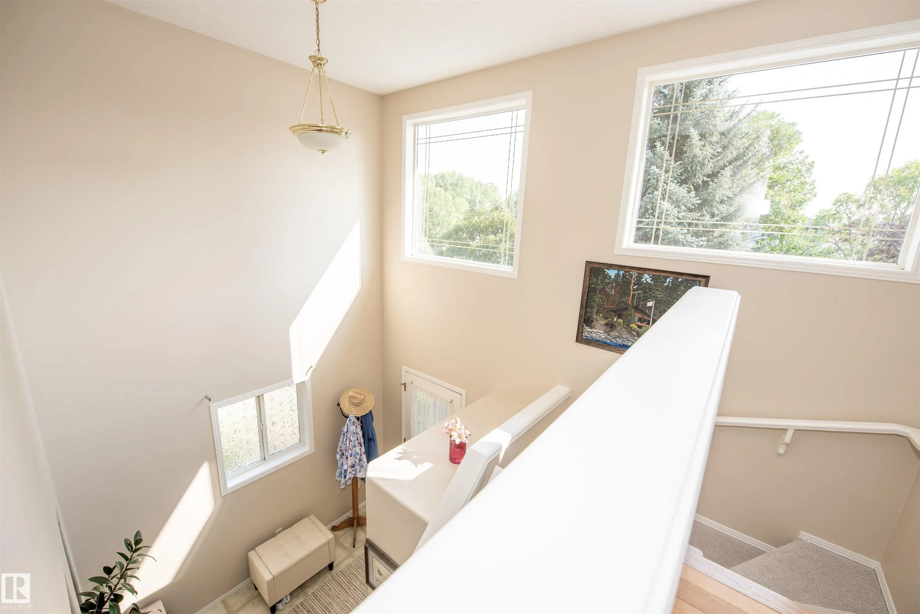 33 EASTCOTT Drive