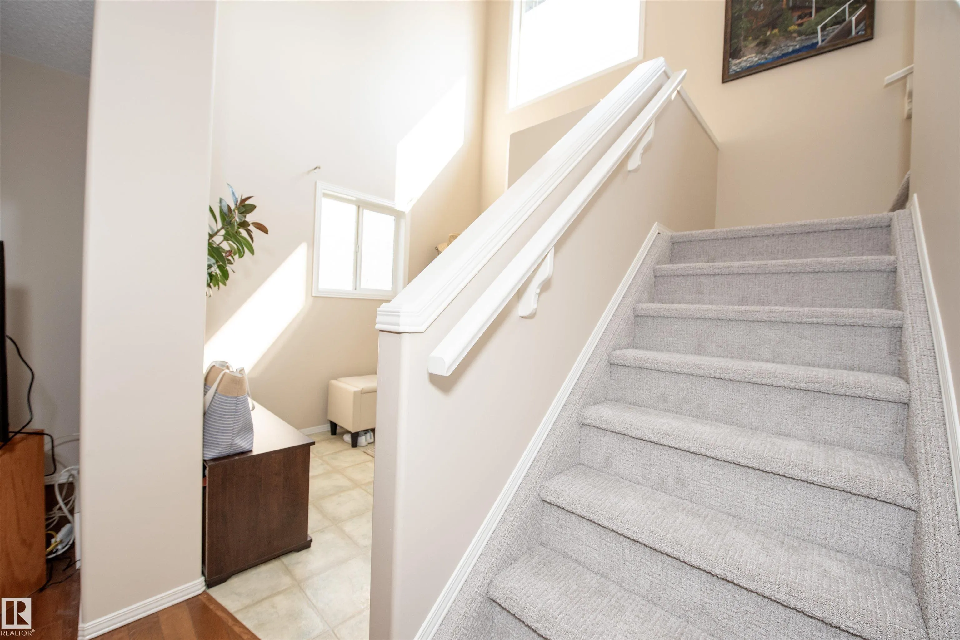 33 EASTCOTT Drive