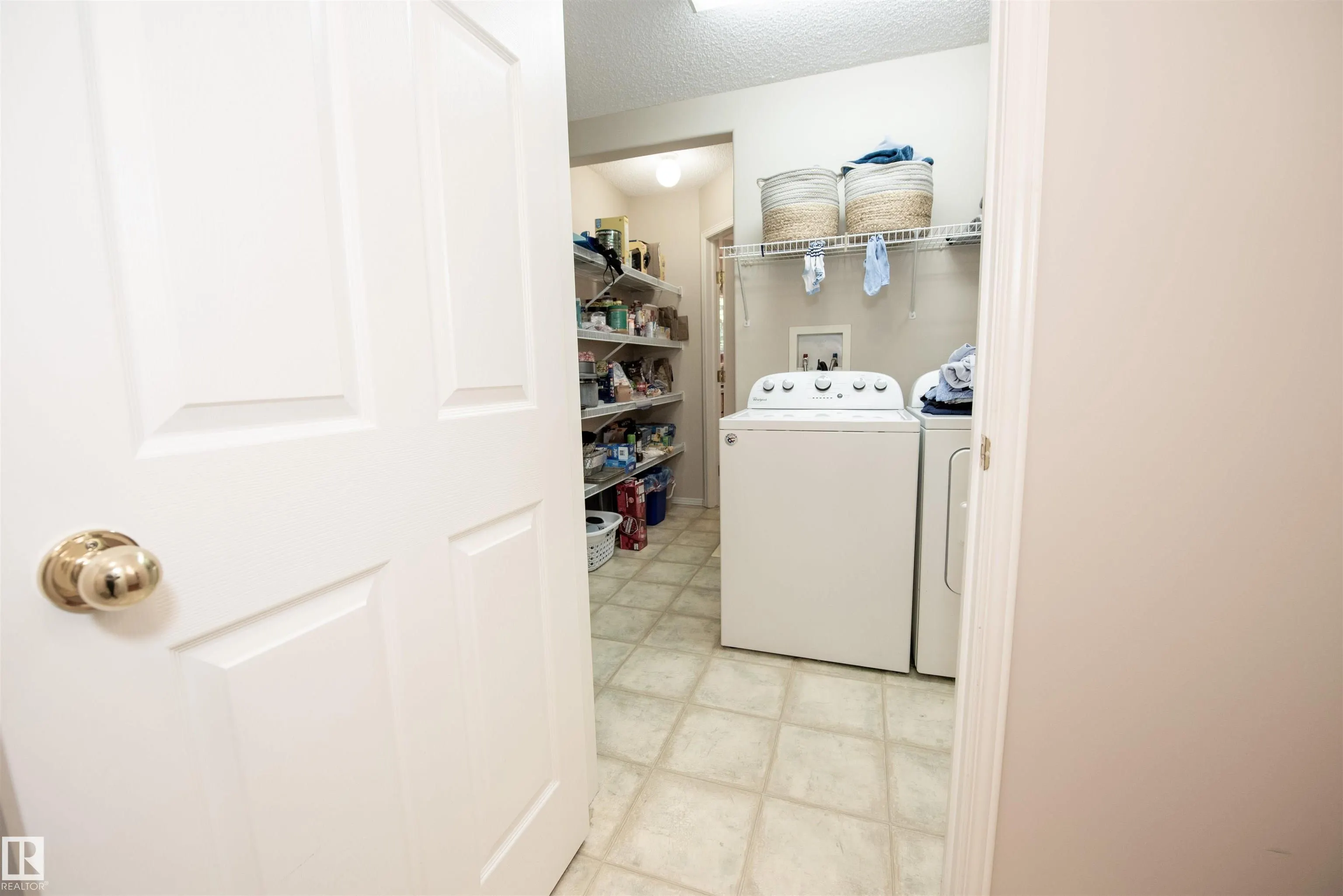 33 EASTCOTT Drive