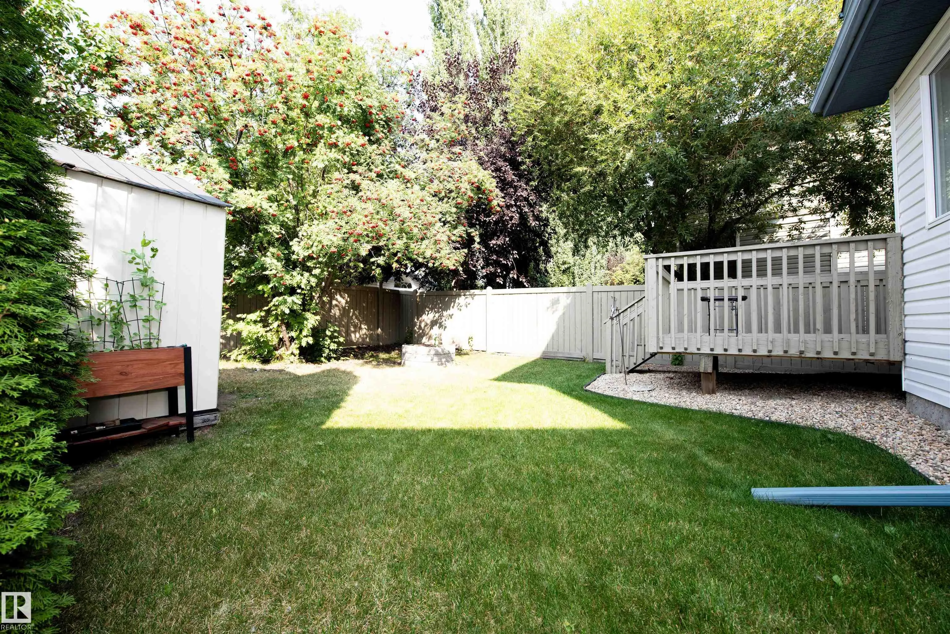 33 EASTCOTT Drive