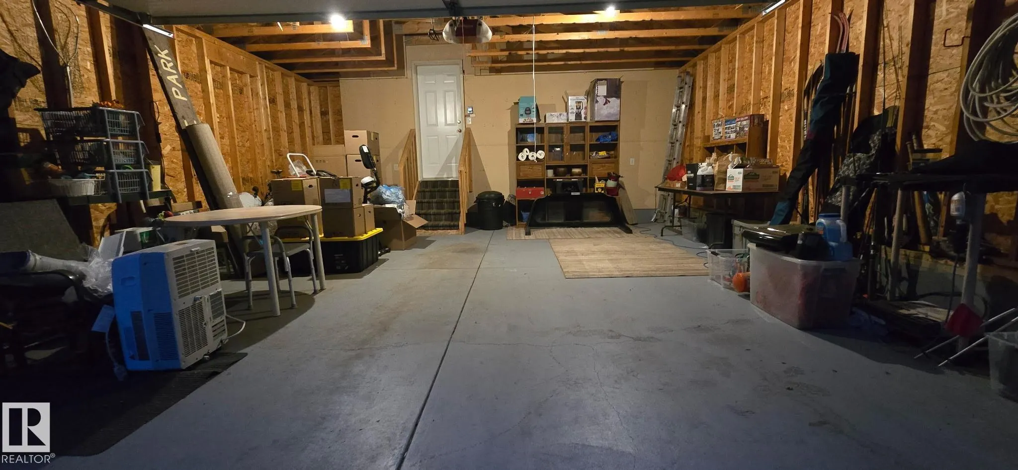 33 EASTCOTT Drive