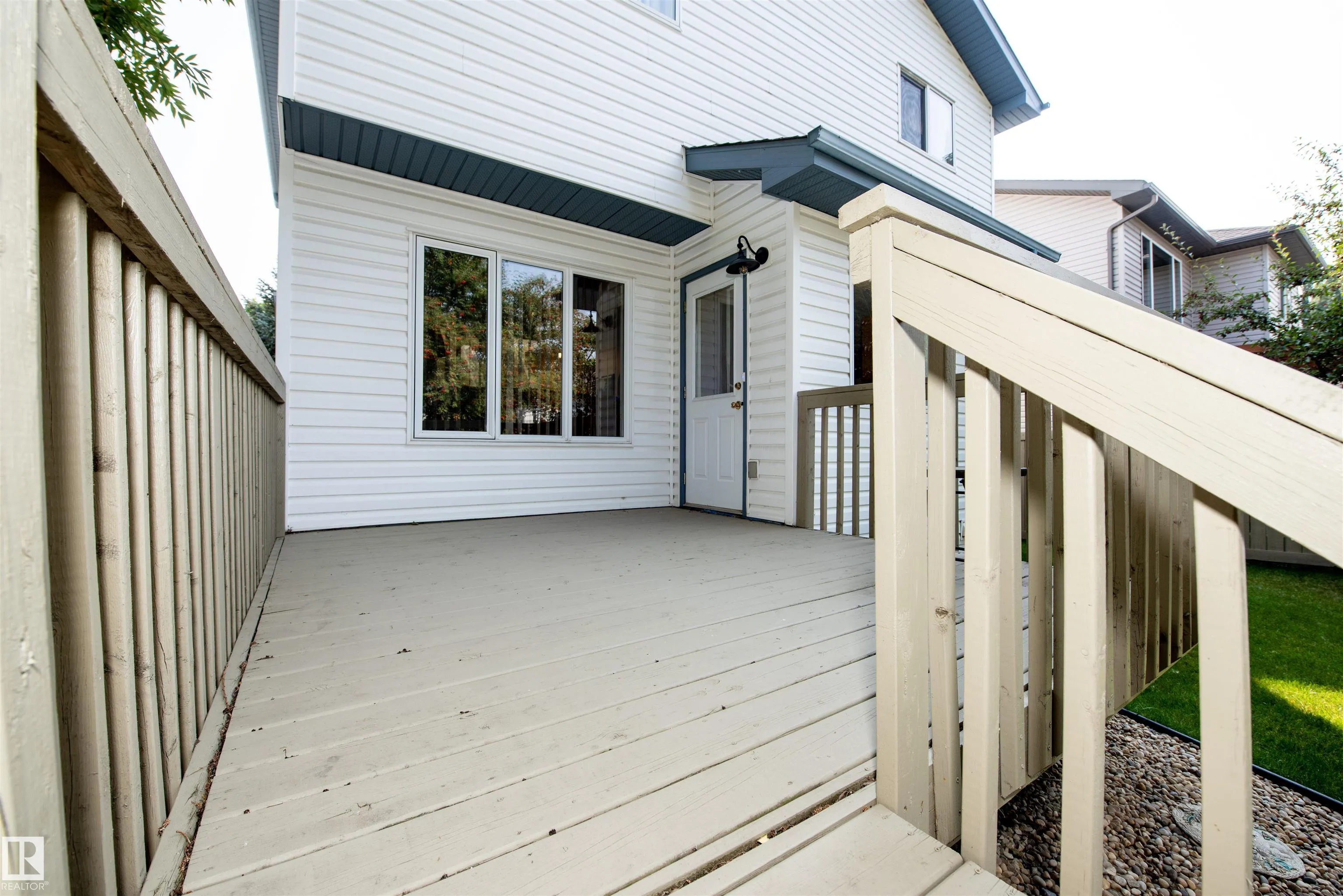 33 EASTCOTT Drive