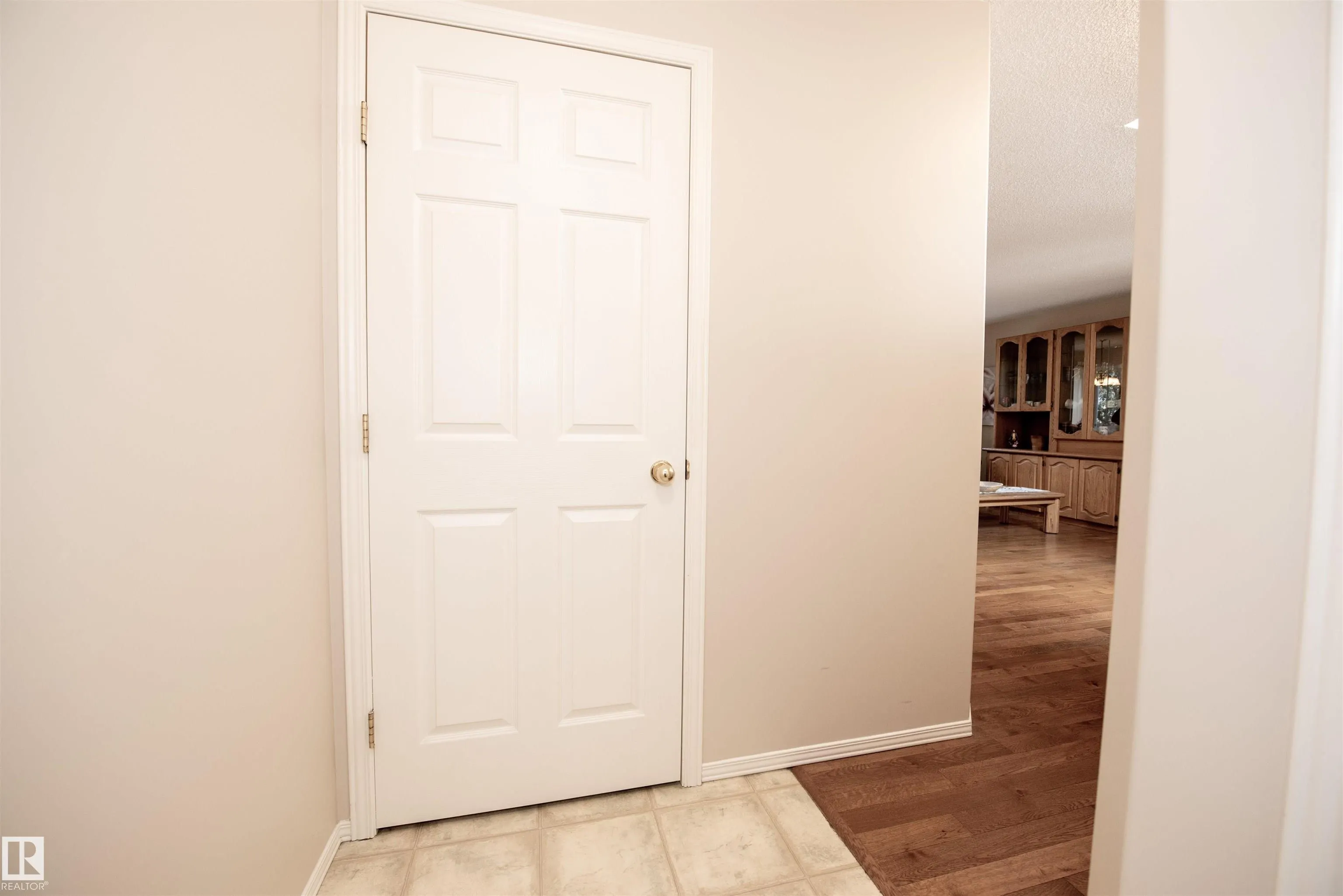 33 EASTCOTT Drive