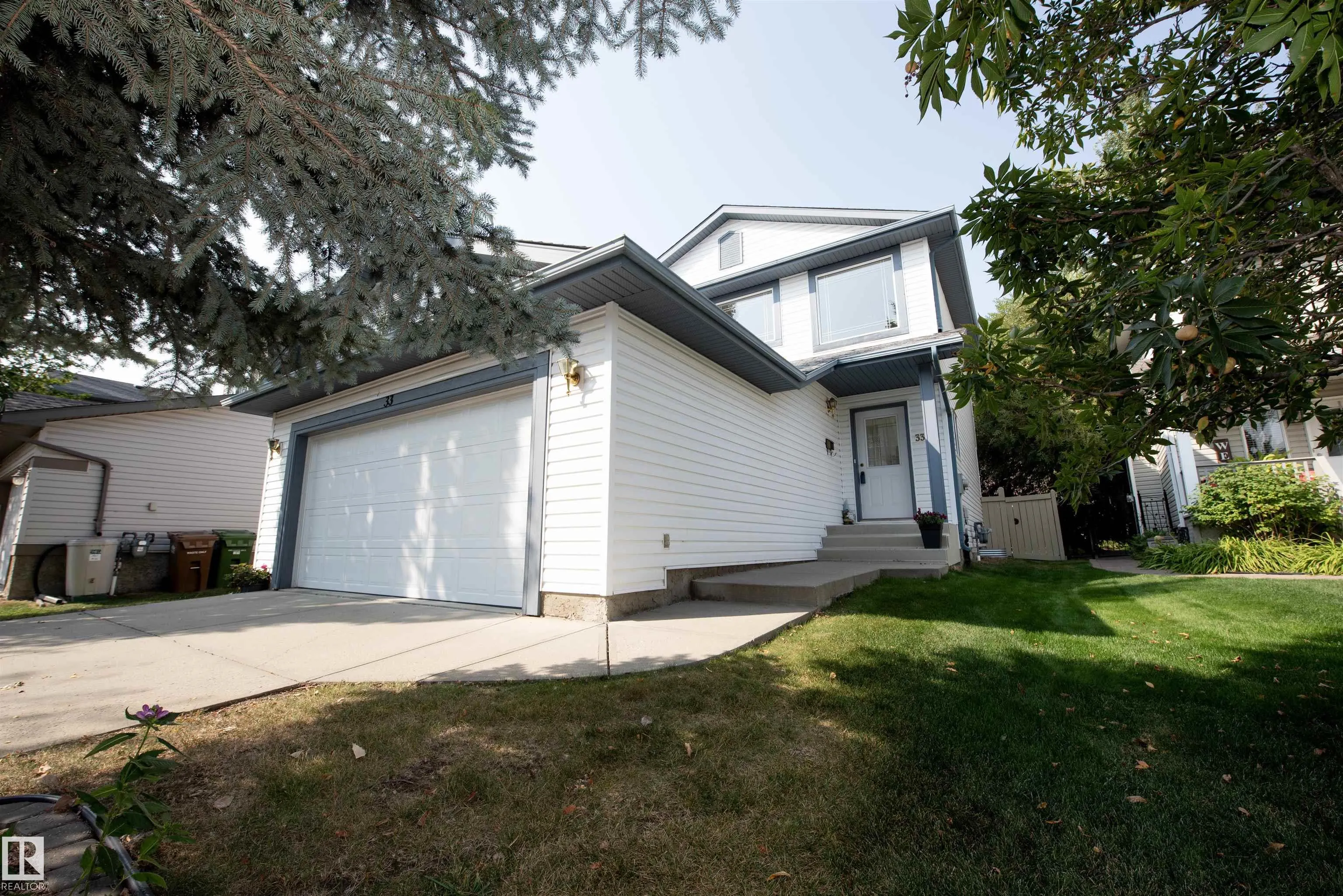 33 EASTCOTT Drive