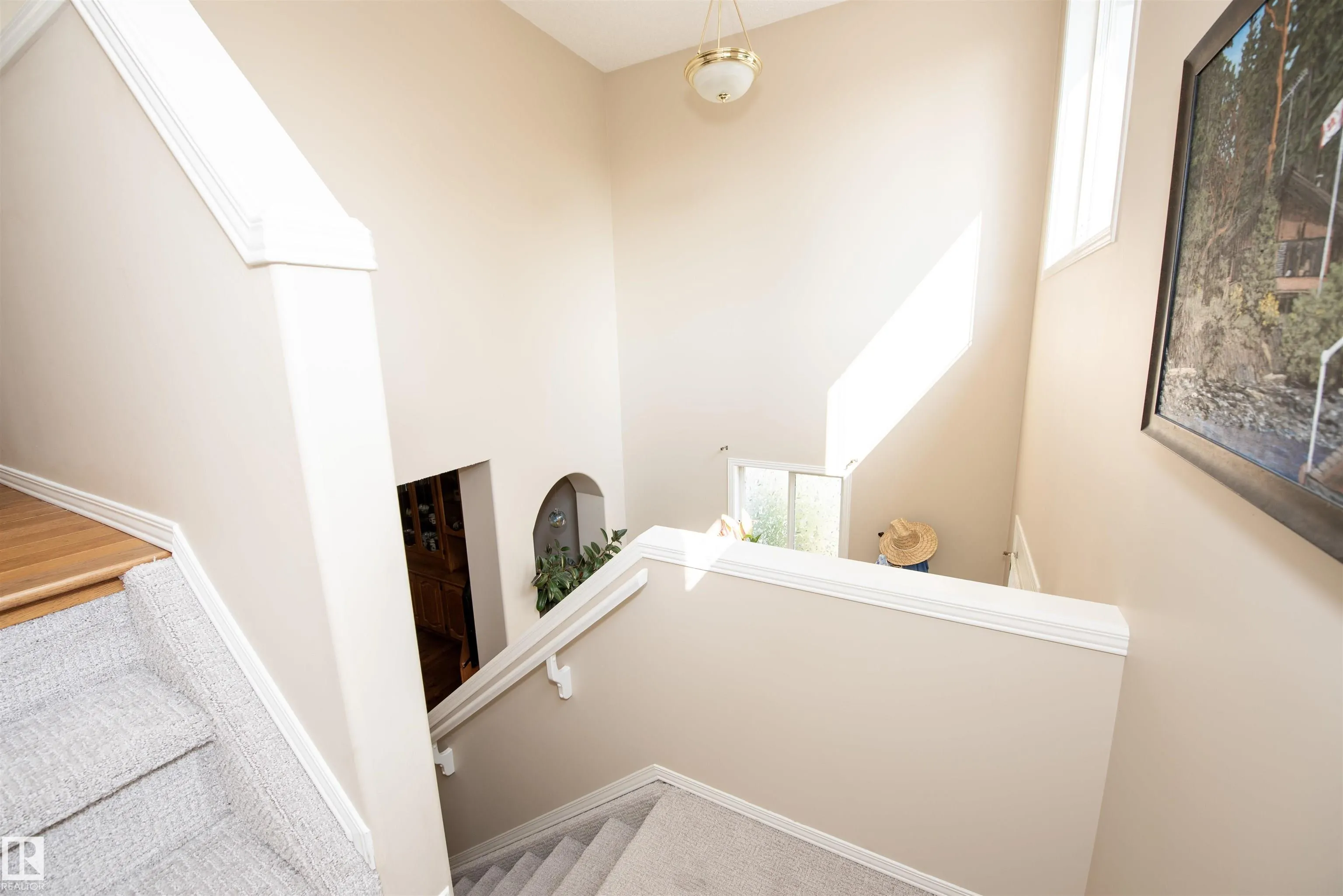 33 EASTCOTT Drive