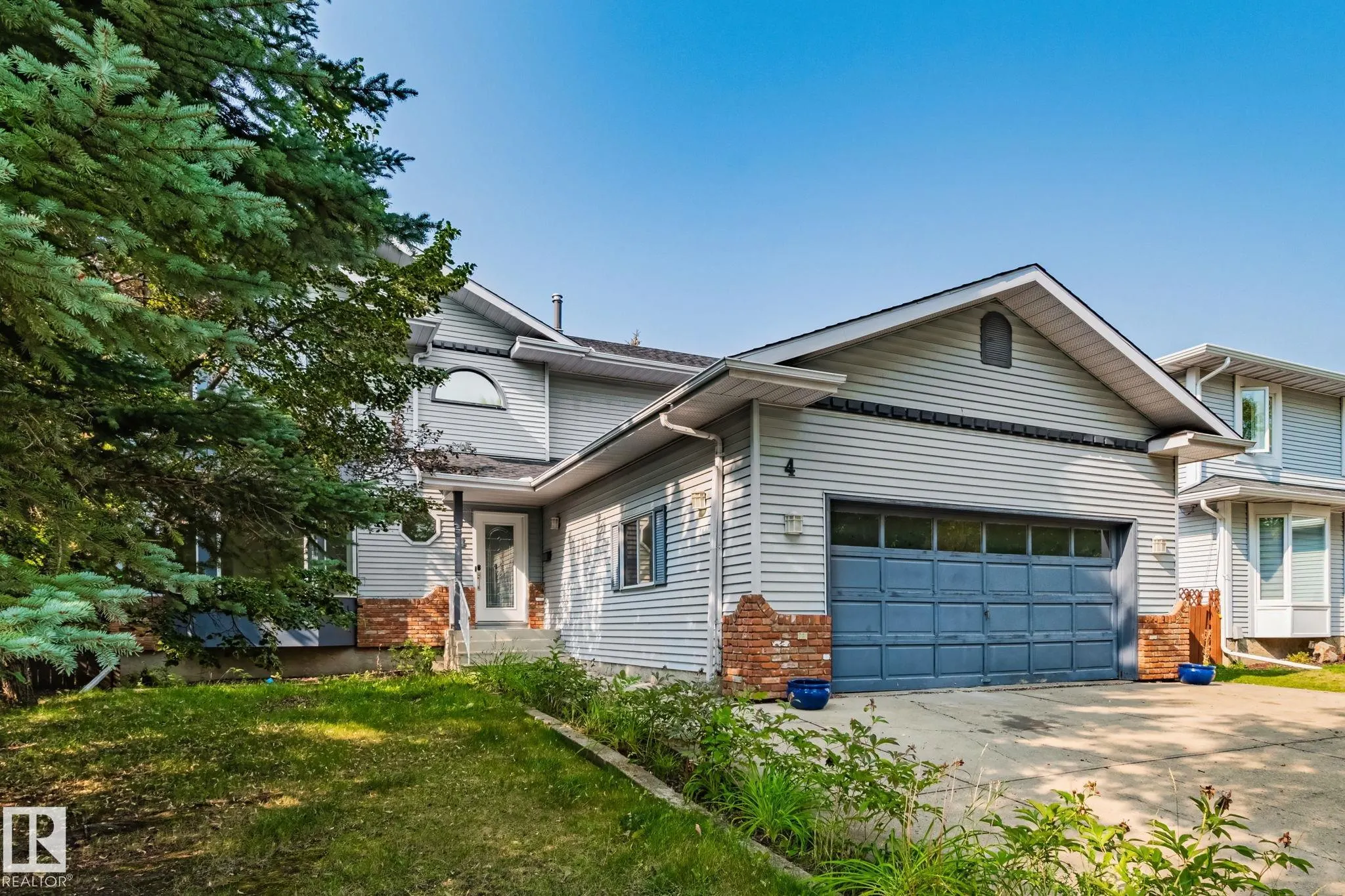 4 LEXINGTON Drive