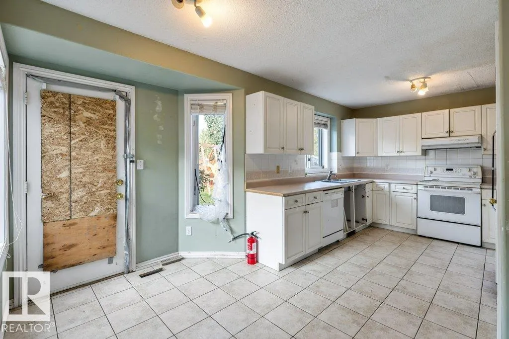 115 Deer Ridge DR