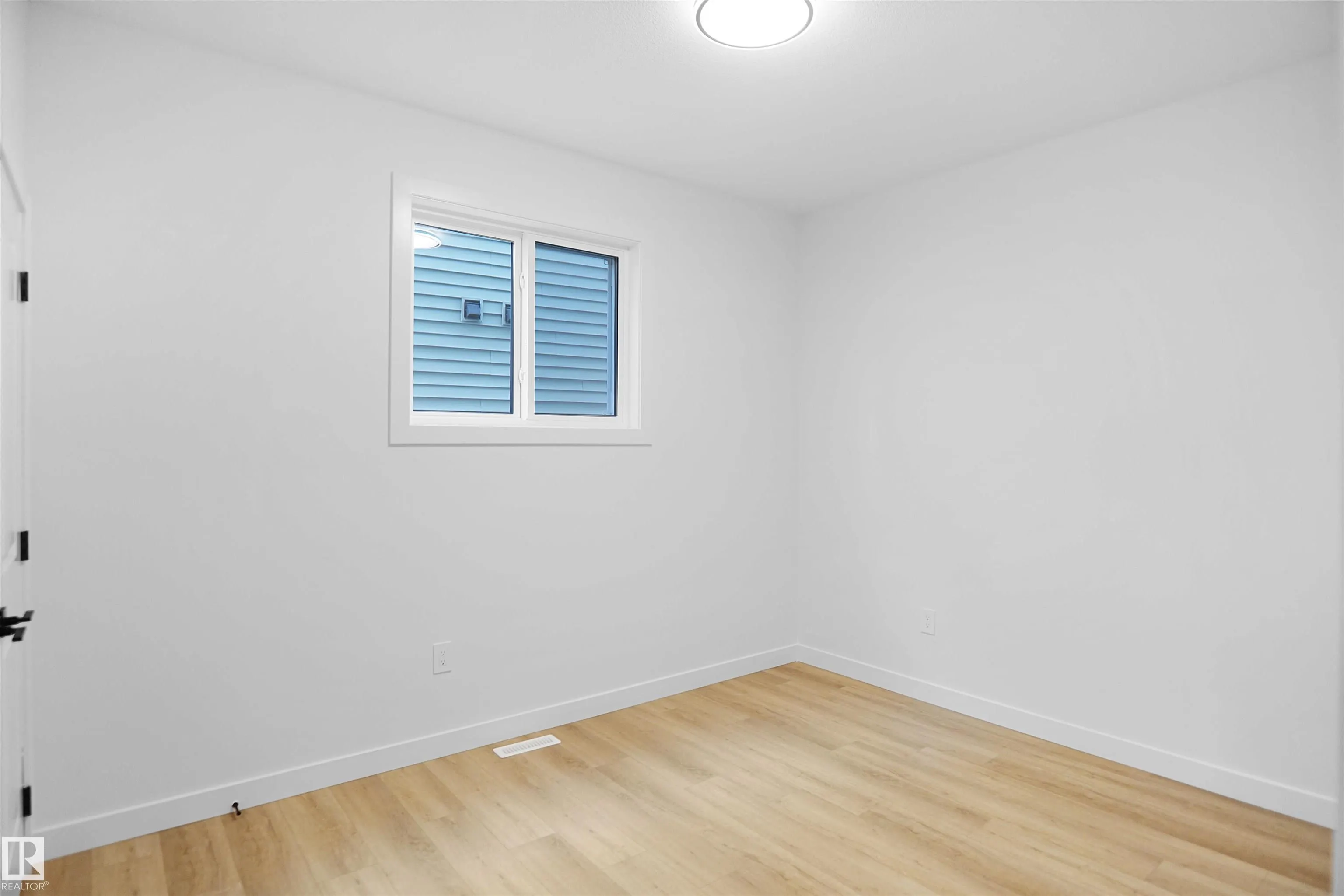 13 Axelwood Crescent