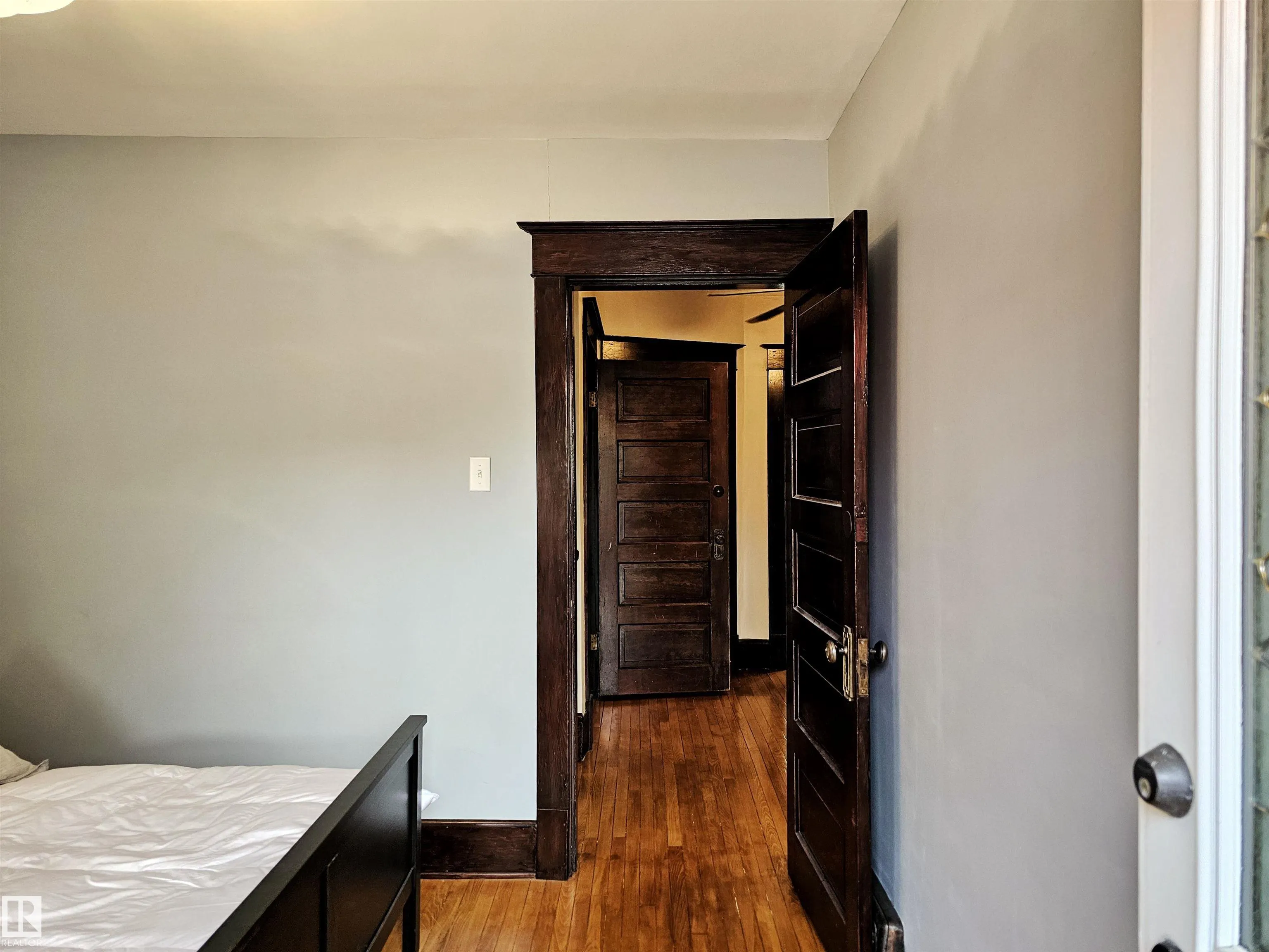 10804 125 Street
