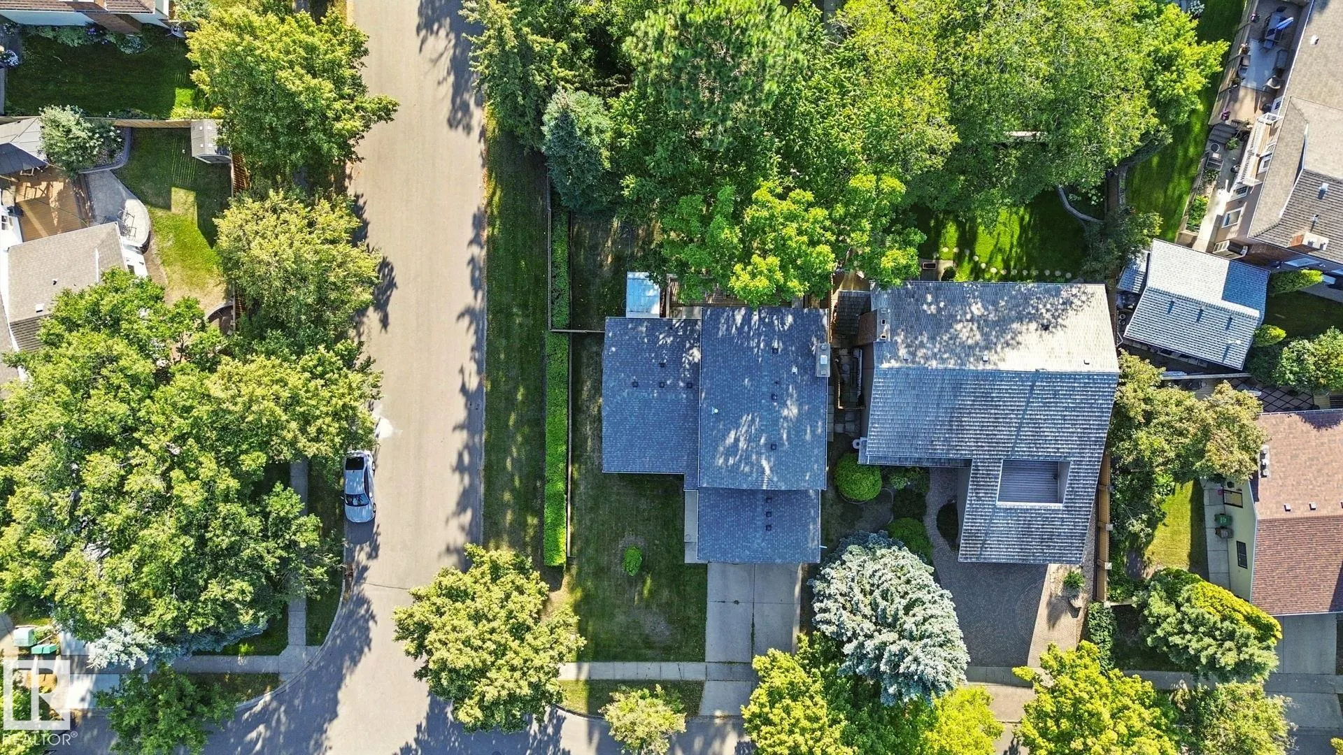 4 GLEN MEADOW Crescent