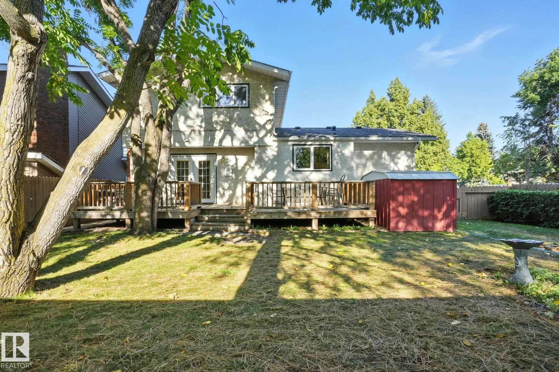 4 GLEN MEADOW Crescent
