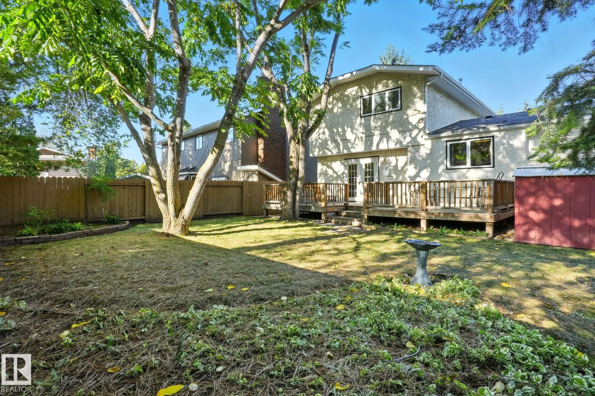 4 GLEN MEADOW Crescent
