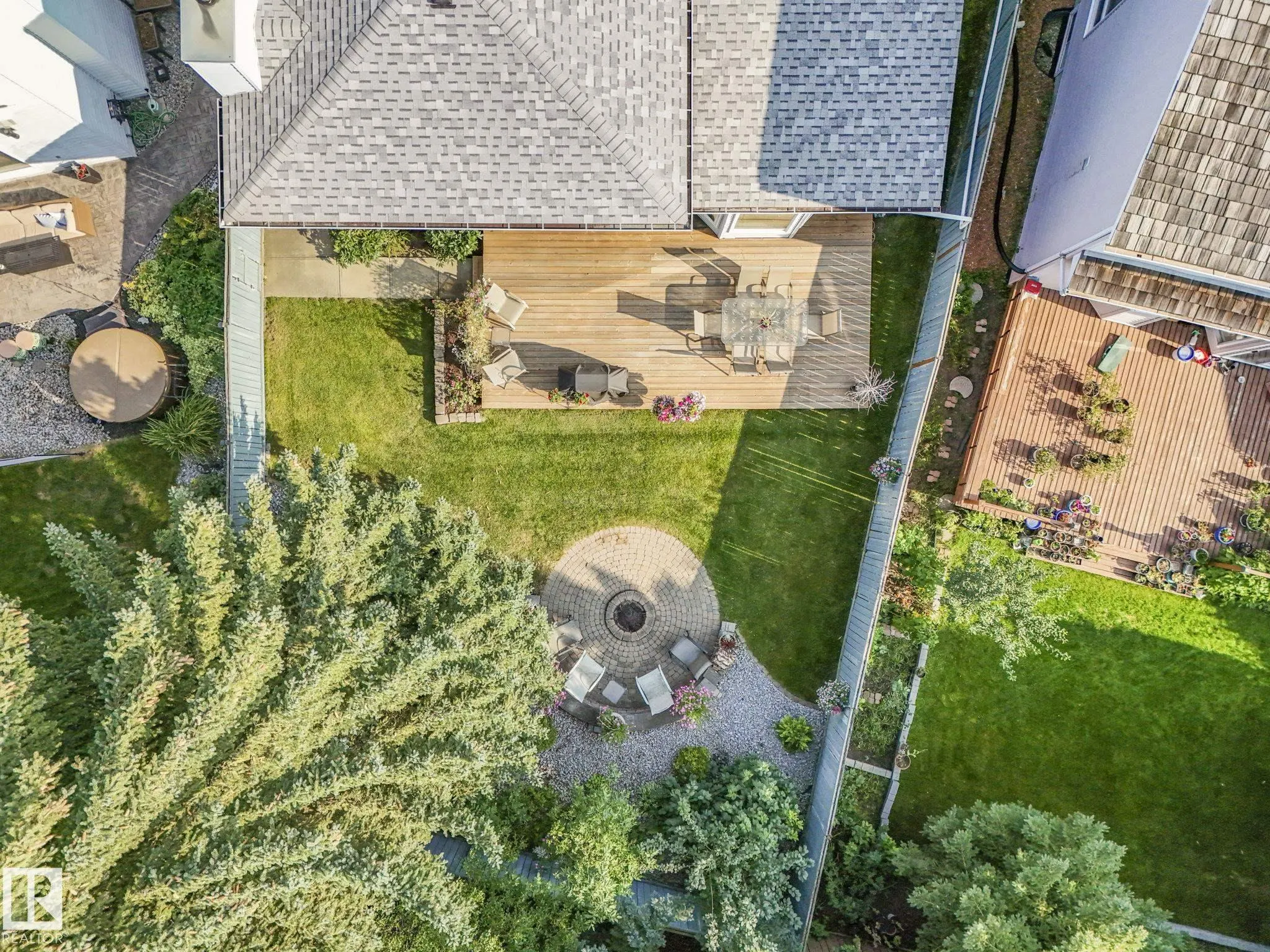 720 HENDRA Crescent