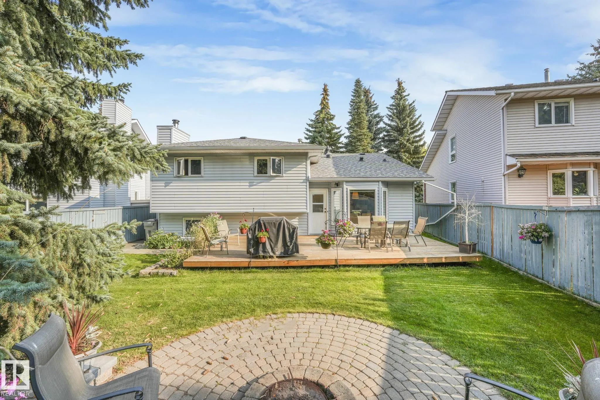 720 HENDRA Crescent